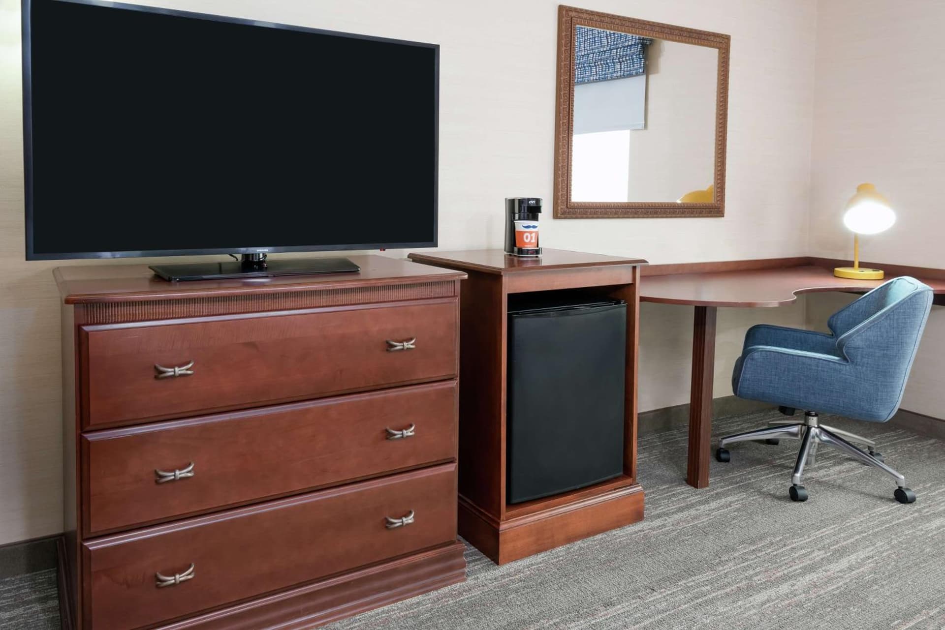 Hampton Inn Springfield South Enfield property views in Enfield, CT — gallery photo 3