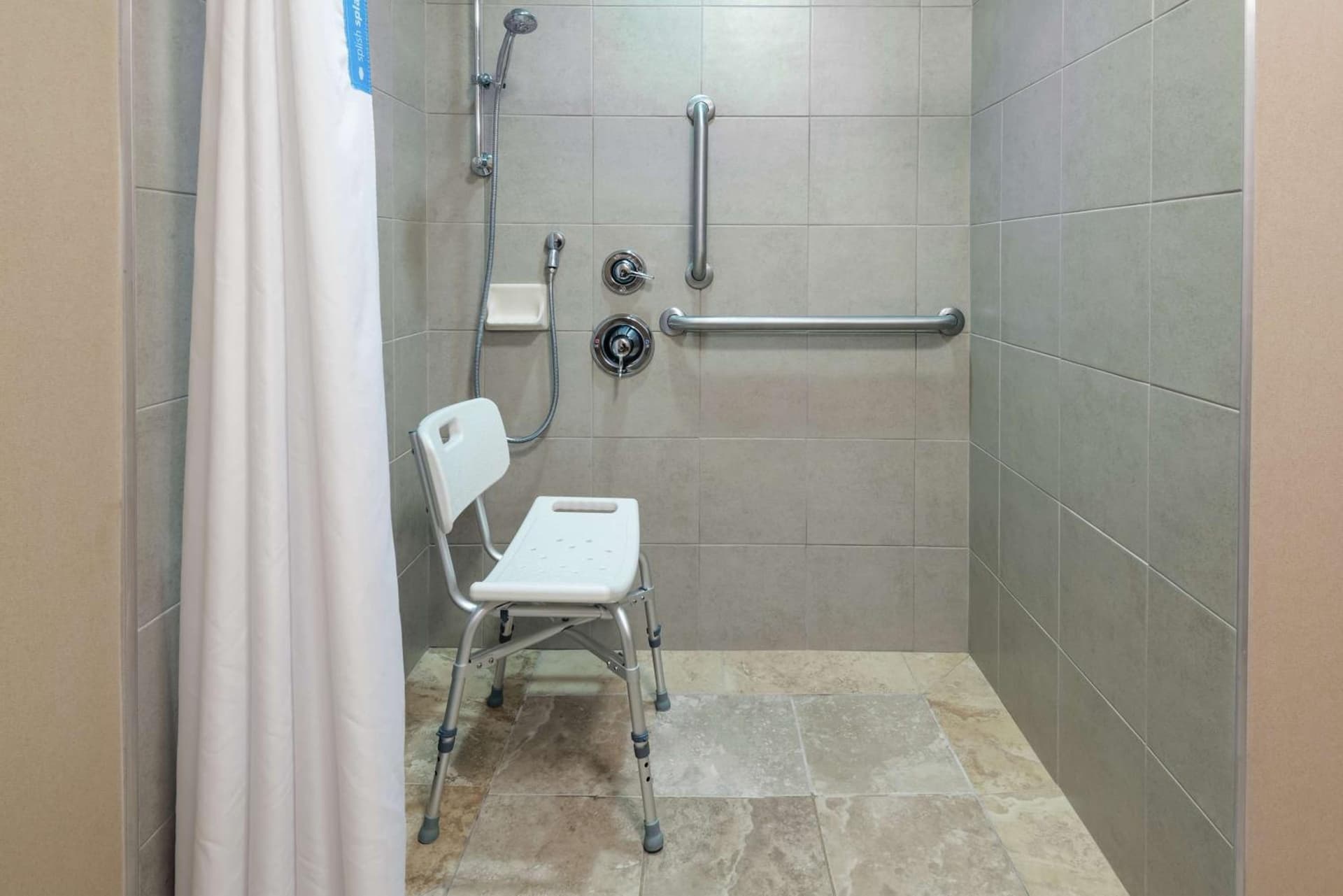 Hampton Inn Springfield South Enfield gallery photo in Enfield, CT — image 29