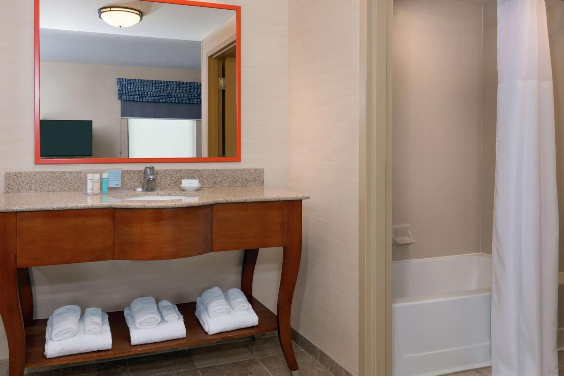 Hampton Inn Springfield South Enfield gallery photo in Enfield, CT — image 35