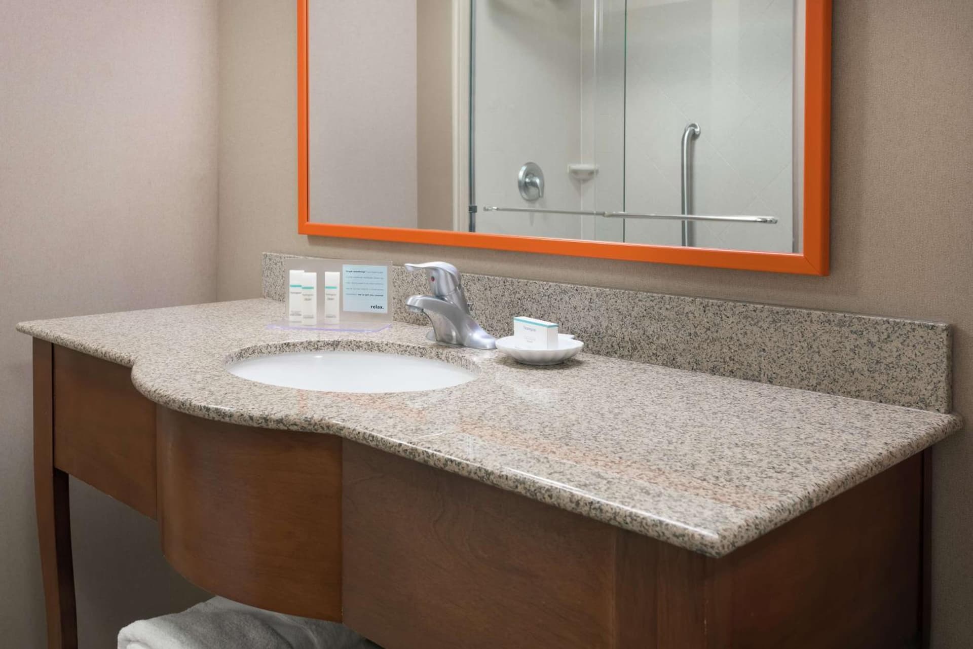 Hampton Inn Springfield South Enfield gallery photo in Enfield, CT — image 41