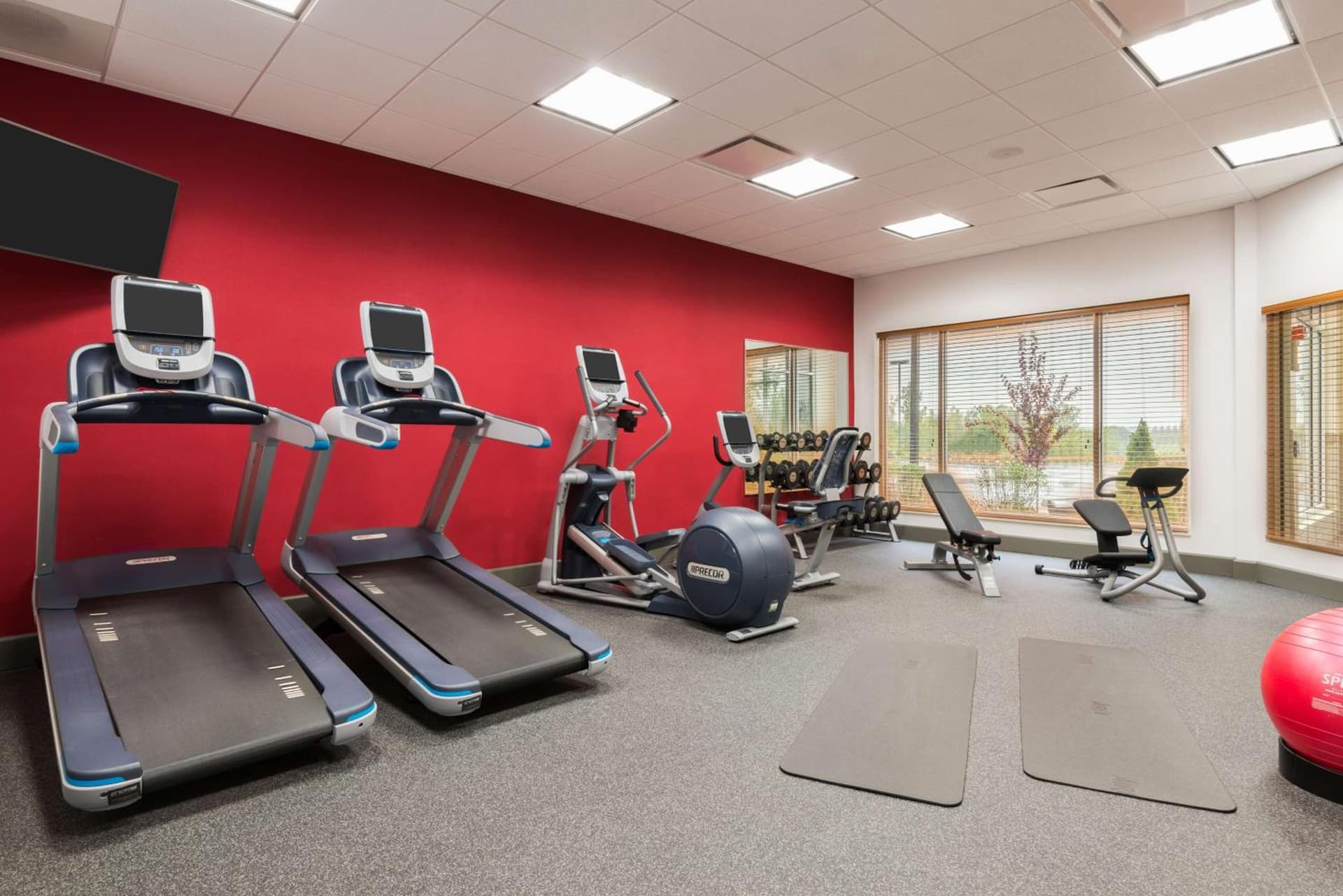 Hilton Garden Inn Wayne gallery photo in Wayne, NJ — image 12