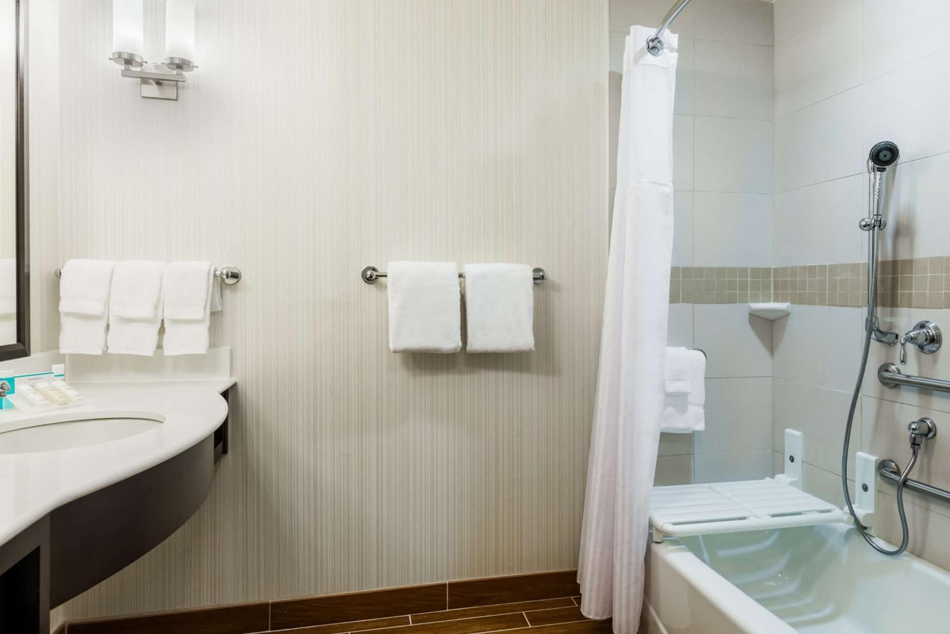 Hilton Garden Inn Wayne gallery photo in Wayne, NJ — image 20