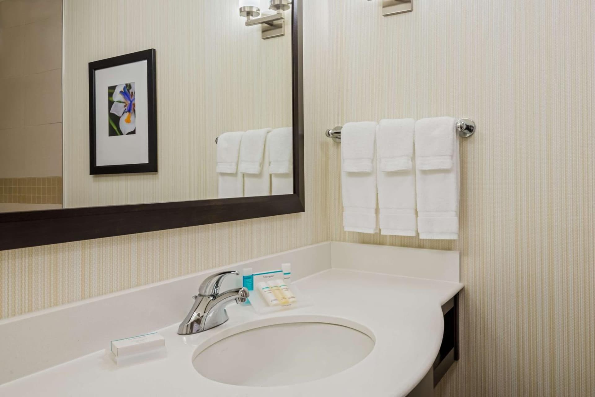 Hilton Garden Inn Wayne gallery photo in Wayne, NJ — image 15