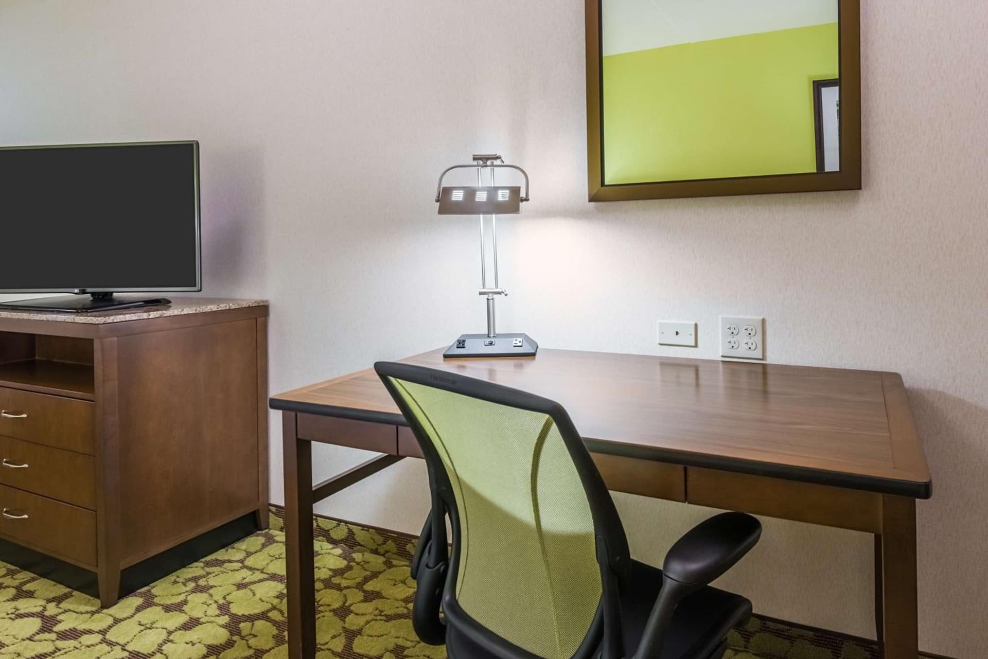 Hilton Garden Inn Wayne property views in Wayne, NJ — gallery photo 3