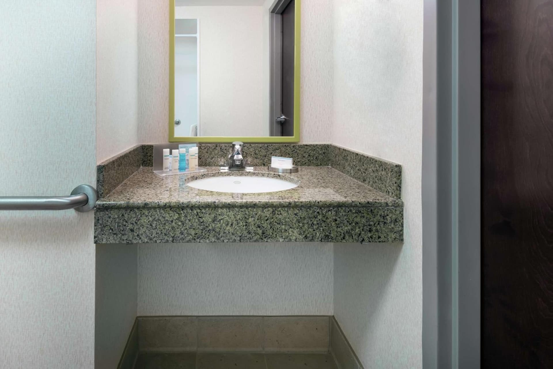Hampton Inn South Plainfield-Piscataway gallery photo in South Plainfield, NJ — image 26