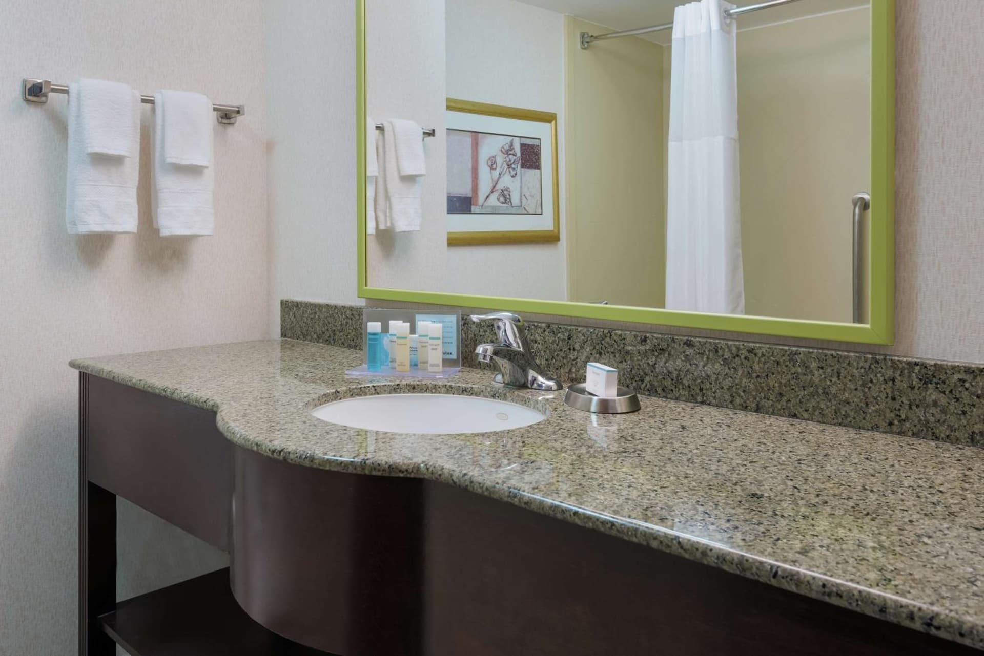 Hampton Inn South Plainfield-Piscataway gallery photo in South Plainfield, NJ — image 13