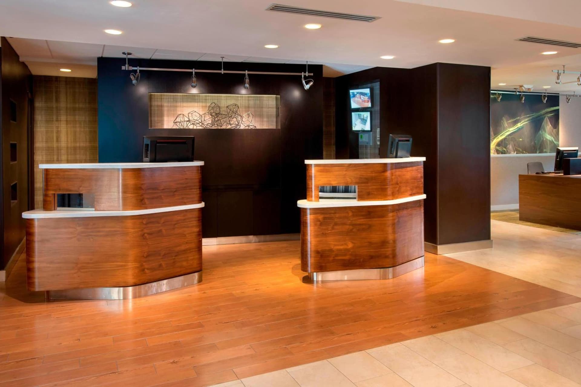 Courtyard by Marriott Norwalk interior in Norwalk, CT — gallery photo 2