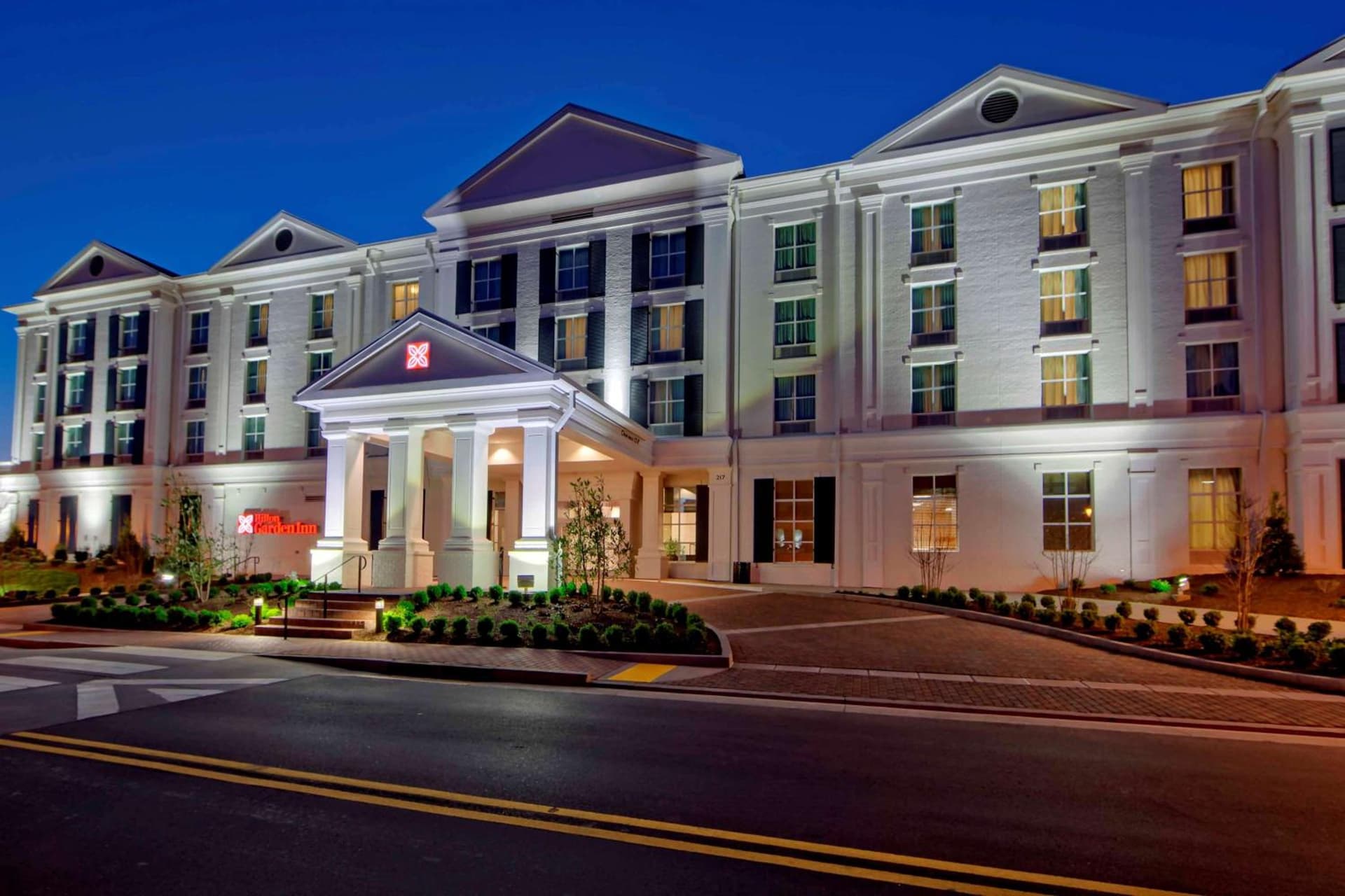 Hilton Garden Inn Nashville Brentwood interior in Brentwood, TN — gallery photo 2