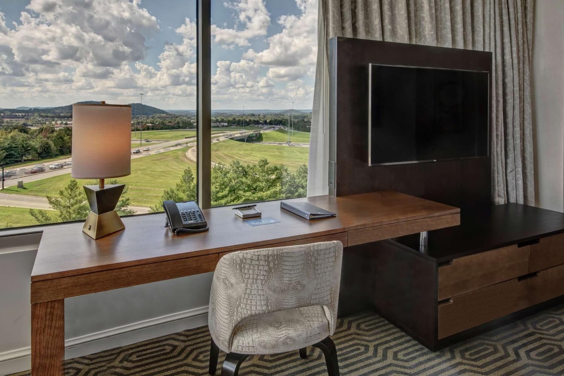 Hilton Franklin Cool Springs gallery photo in Franklin, TN — image 4