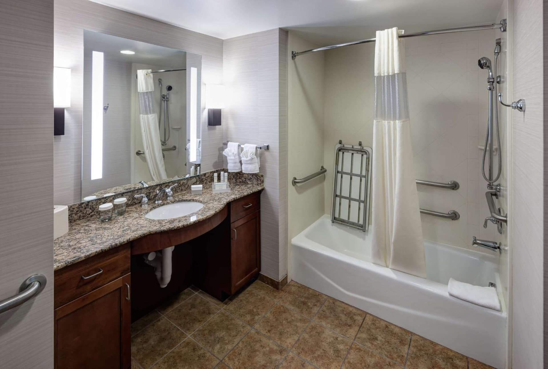 Homewood Suites by Hilton Denton gallery photo in Denton, TX — image 36
