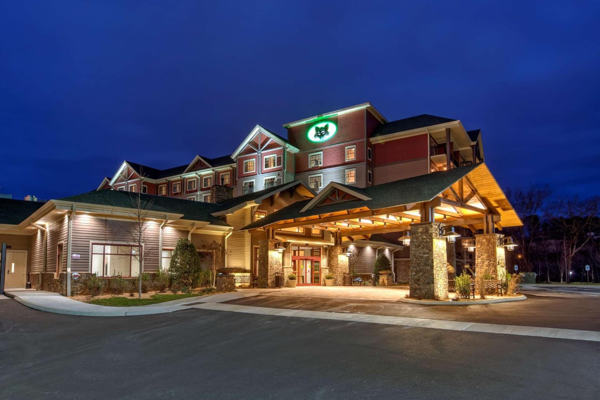 Black Fox Lodge Pigeon Forge, Tapestry Collection by Hilton featured exterior or lobby in Pigeon Forge, TN — similar hotel
