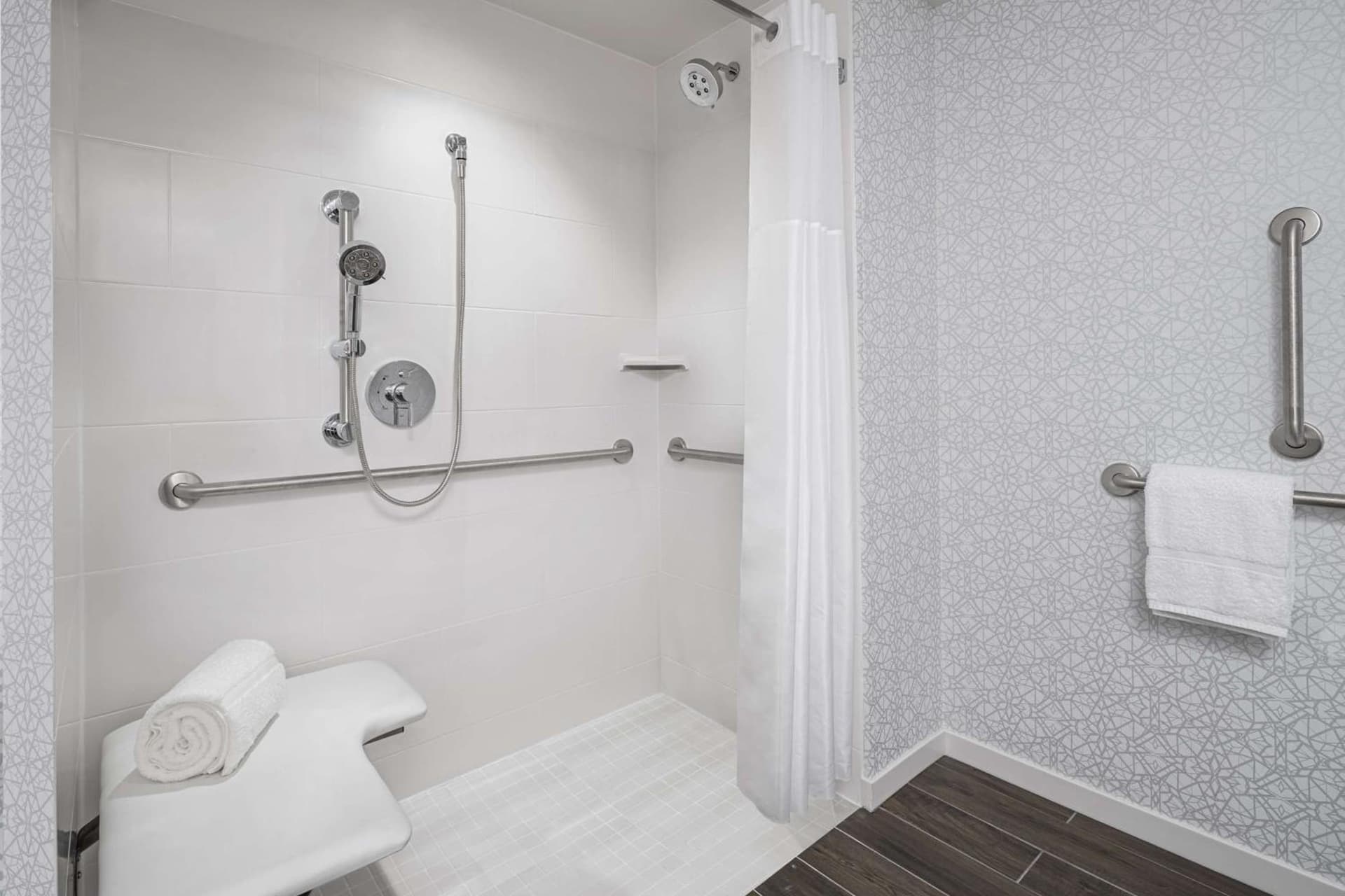 Hampton Inn Boston Woburn gallery photo in Woburn, MA — image 19
