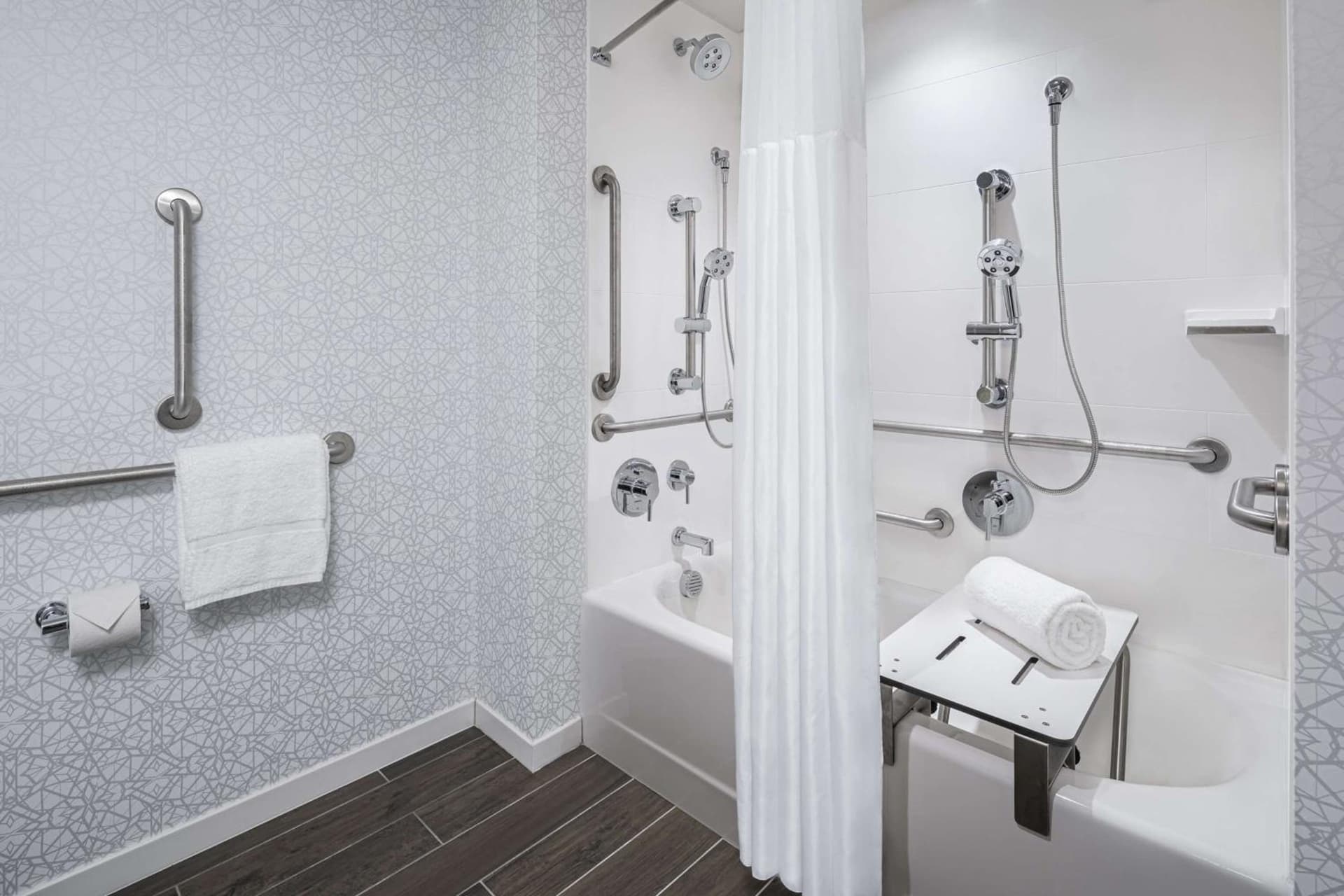 Hampton Inn Boston Woburn gallery photo in Woburn, MA — image 15