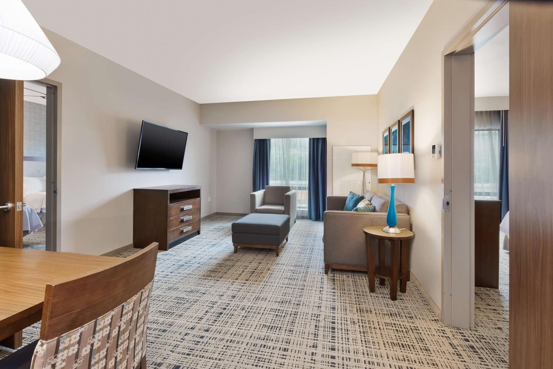 Homewood Suites by Hilton Pittsburgh Downtown gallery photo in Pittsburgh, PA — image 11