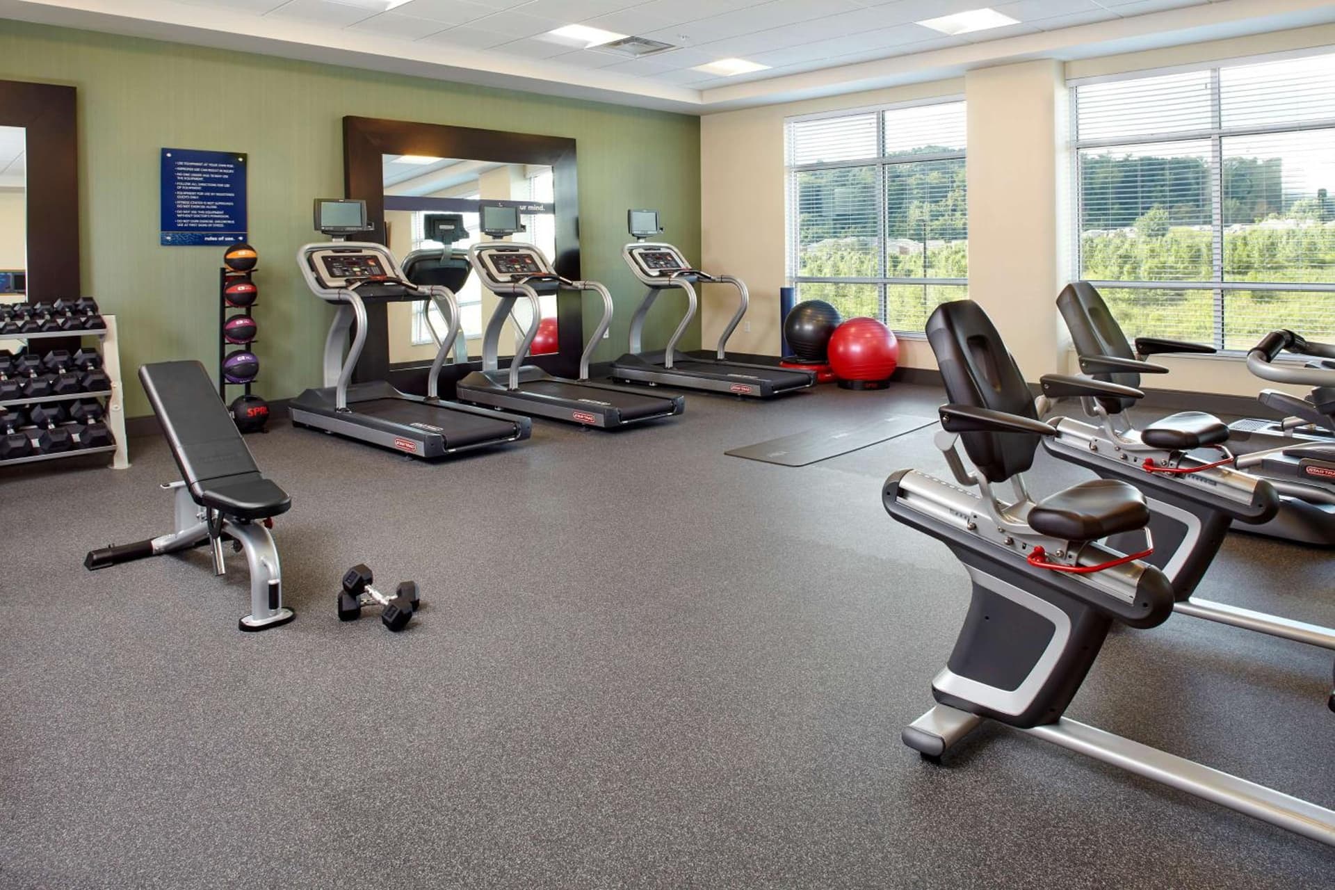 Hampton Inn & Suites Pittsburgh Airport South/Settlers Ridge gallery photo in Robinson Township, PA — image 6