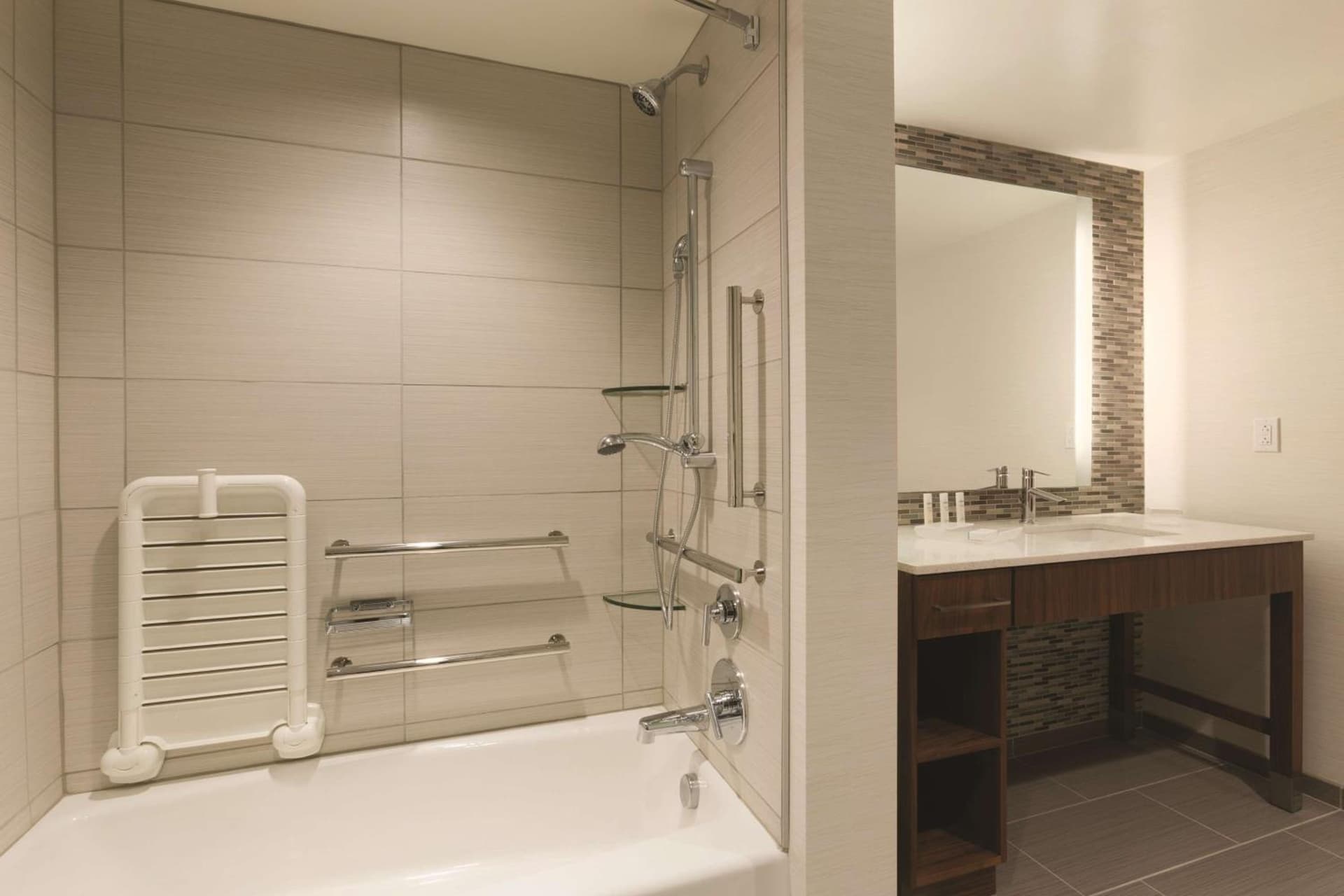 Homewood Suites by Hilton Pittsburgh Downtown gallery photo in Pittsburgh, PA — image 16