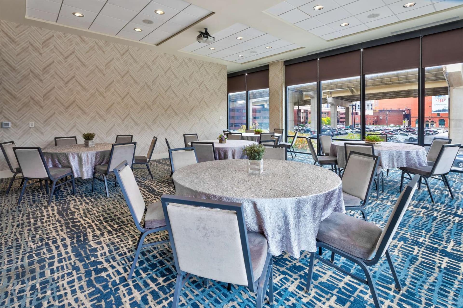 Homewood Suites by Hilton Pittsburgh Downtown gallery photo in Pittsburgh, PA — image 44