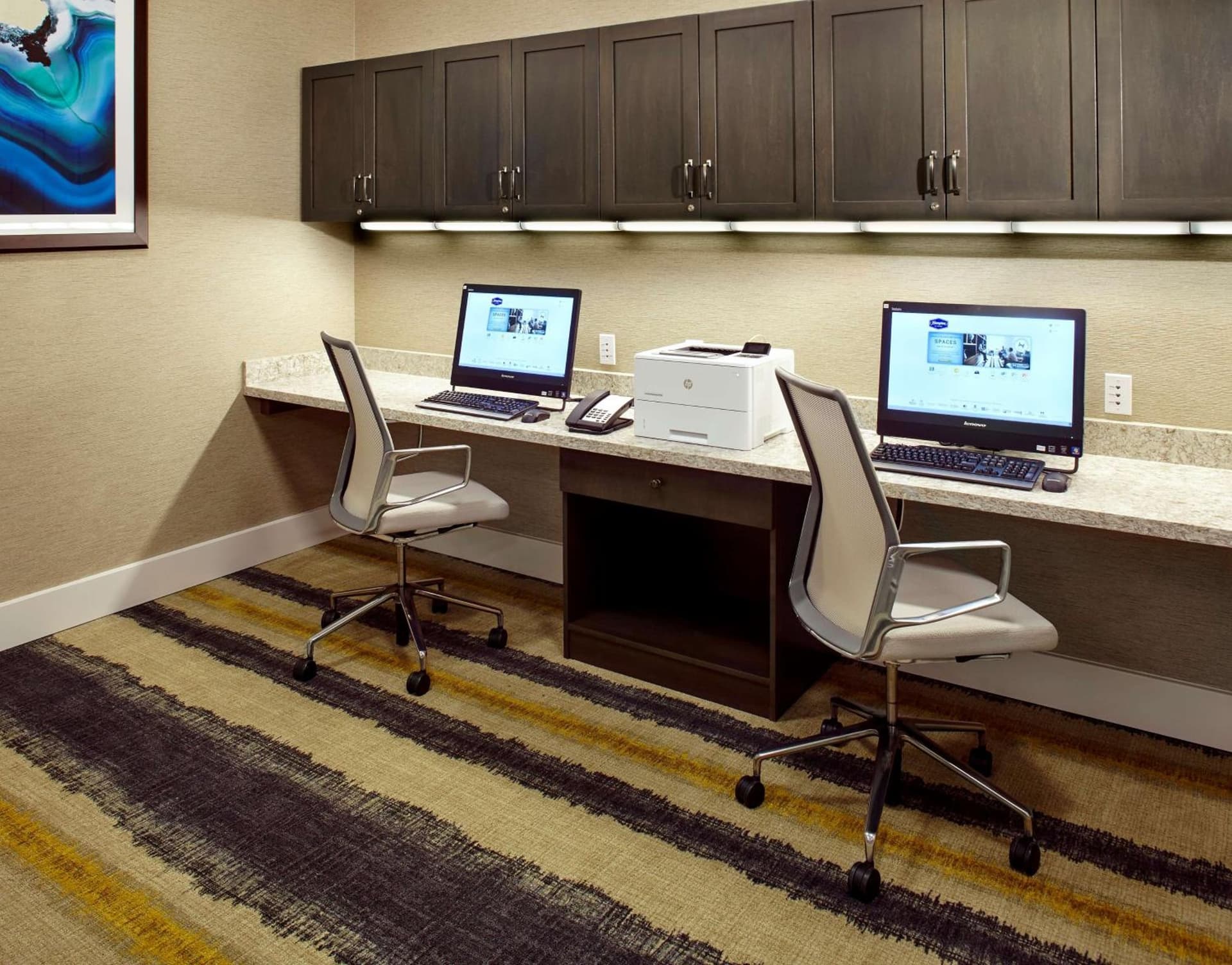 Hampton Inn & Suites Pittsburgh Airport South/Settlers Ridge gallery photo in Robinson Township, PA — image 17