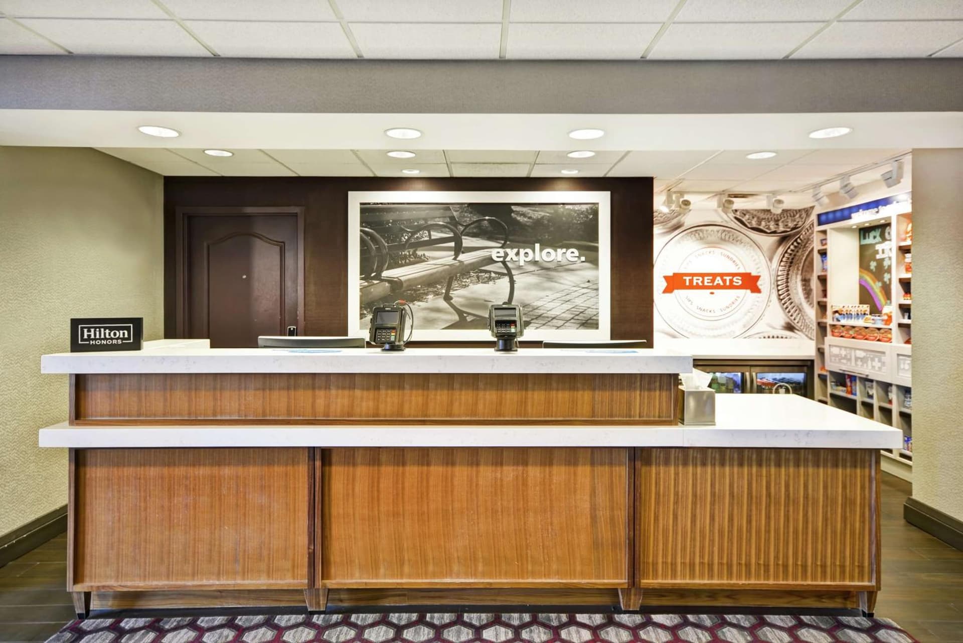 Hampton Inn & Suites Columbus-Easton Area property views in Columbus, OH — gallery photo 3