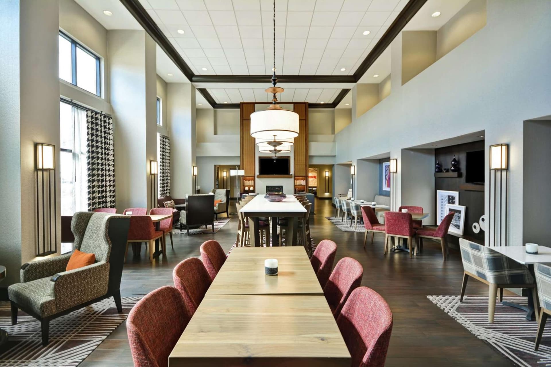 Hampton Inn & Suites Columbus-Easton Area gallery photo in Columbus, OH — image 5