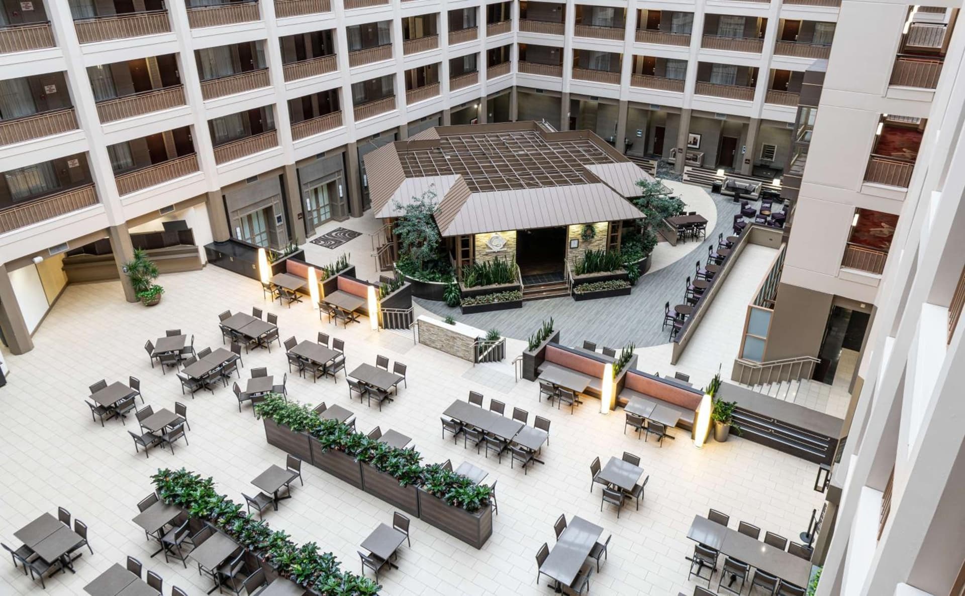 Embassy Suites by Hilton Chicago North Shore Deerfield gallery photo in Deerfield, IL — image 8