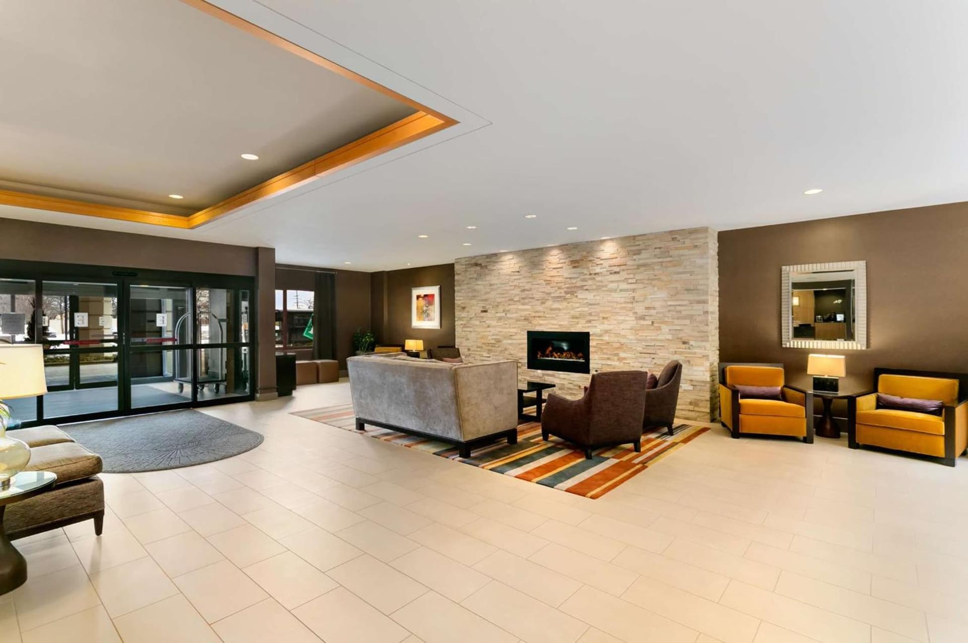 Embassy Suites by Hilton Chicago North Shore Deerfield property views in Deerfield, IL — gallery photo 3