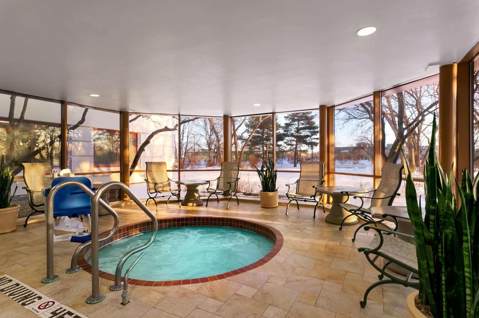Embassy Suites by Hilton Chicago North Shore Deerfield gallery photo in Deerfield, IL — image 26