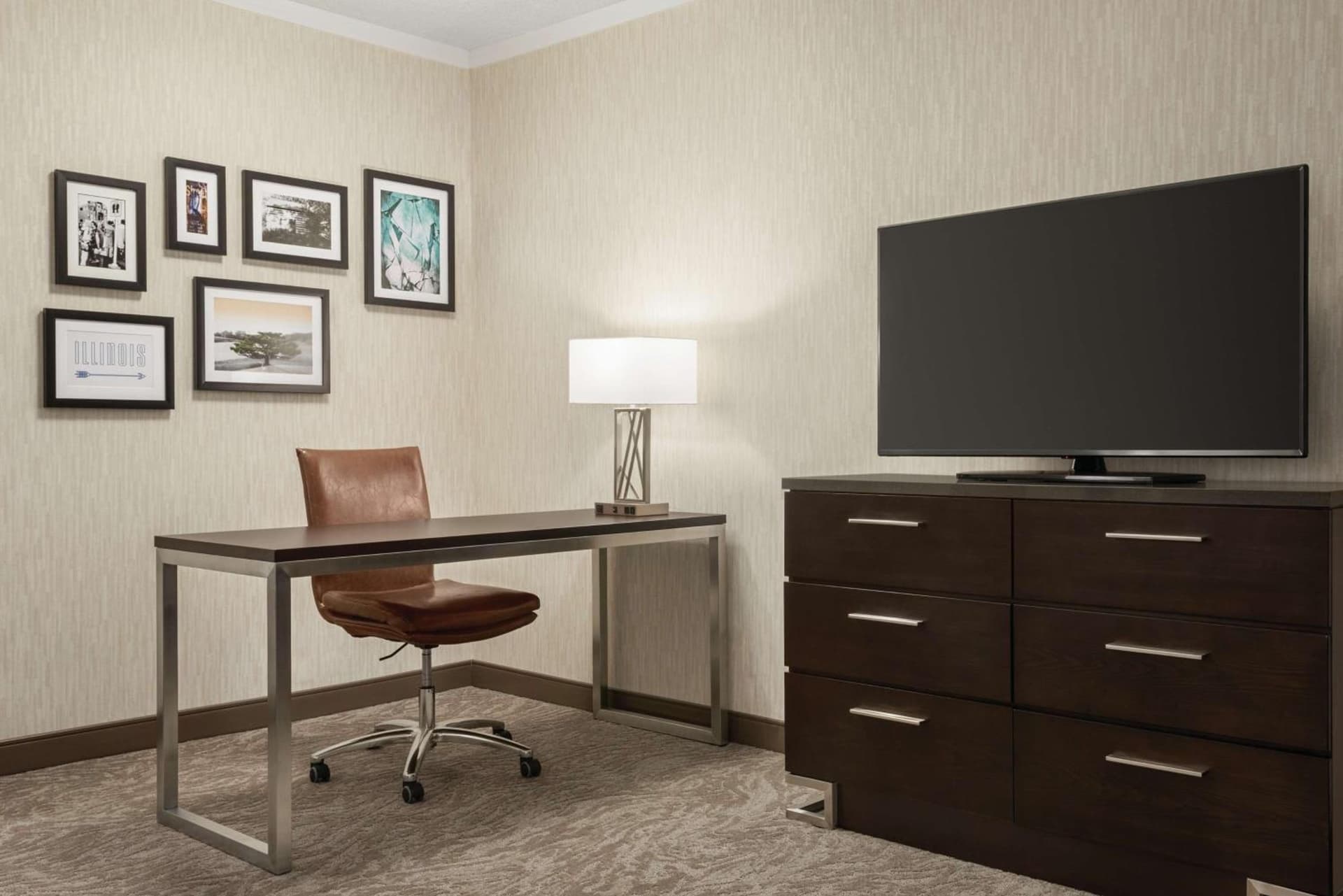 Embassy Suites by Hilton Chicago North Shore Deerfield gallery photo in Deerfield, IL — image 43