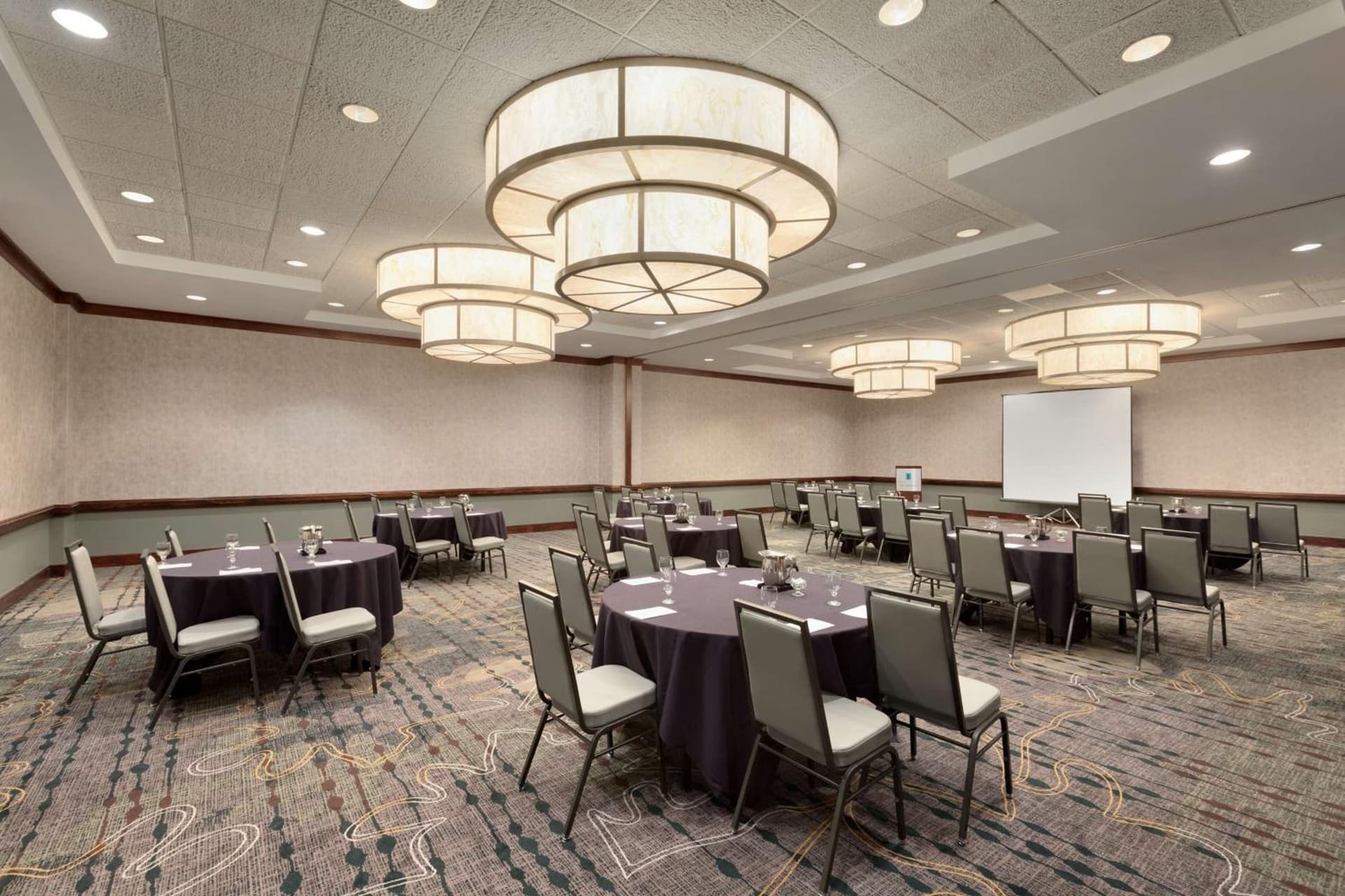 Embassy Suites by Hilton Chicago North Shore Deerfield property views in Deerfield, IL — gallery photo 3