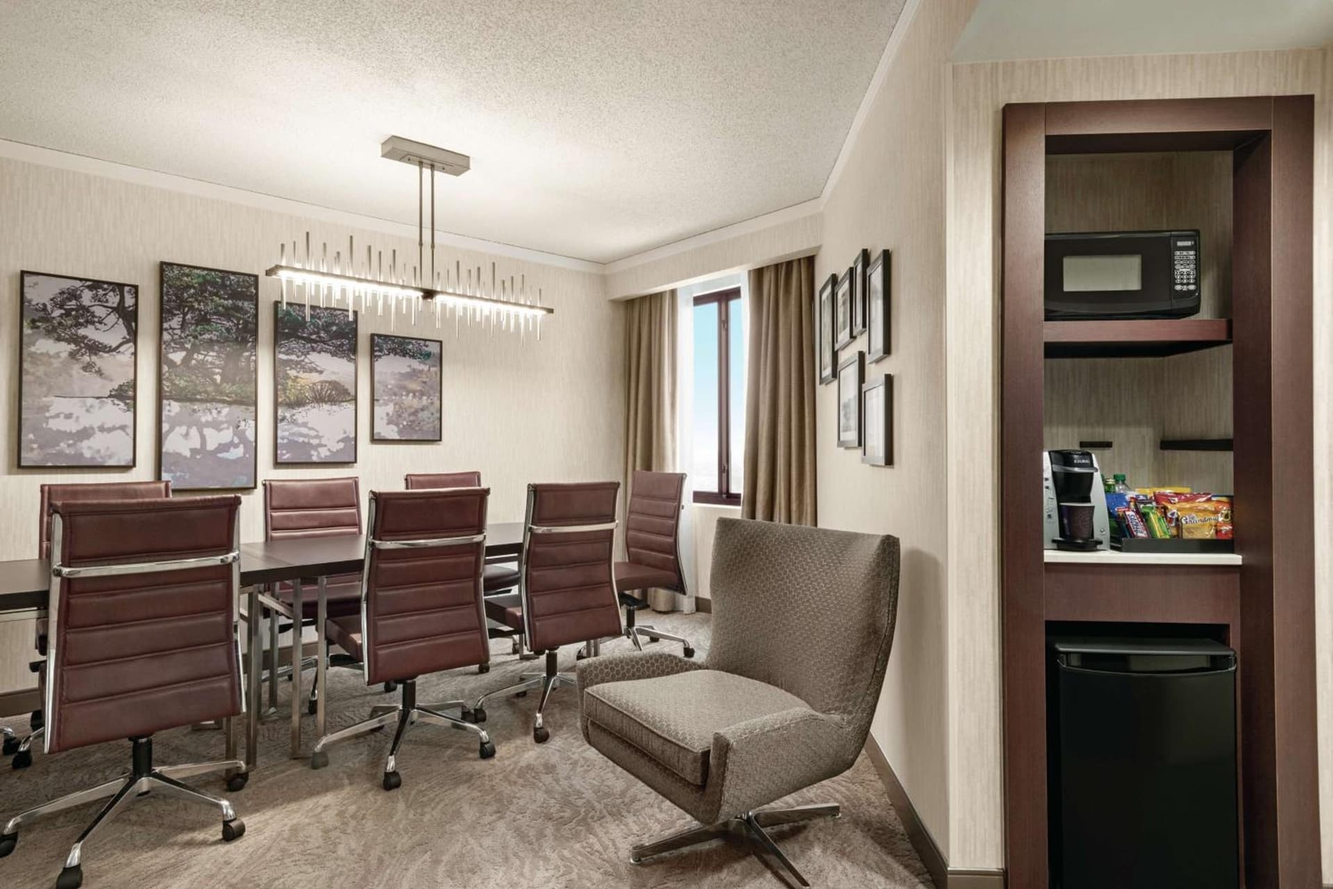 Embassy Suites by Hilton Chicago North Shore Deerfield interior in Deerfield, IL — gallery photo 2
