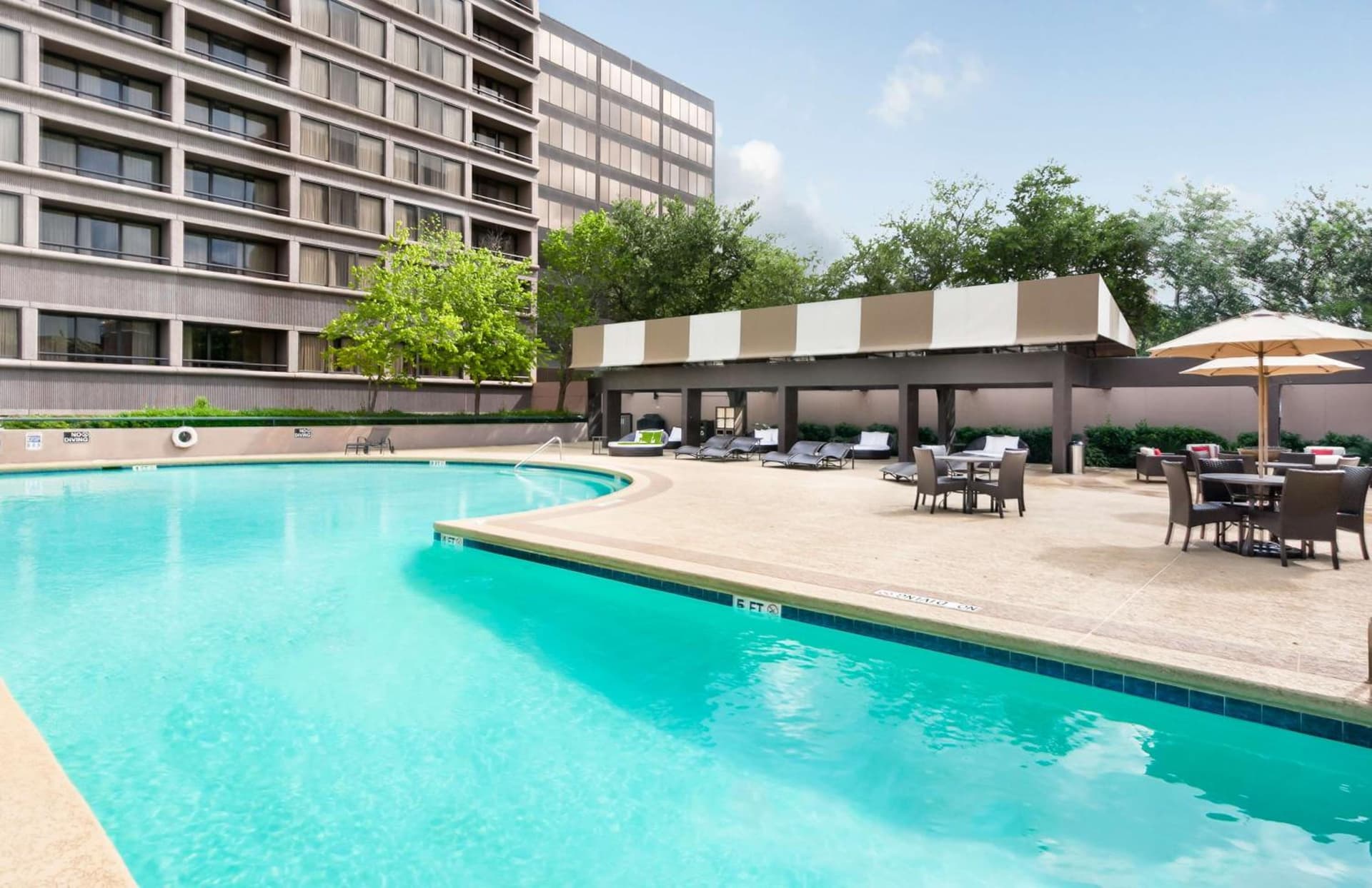 DoubleTree by Hilton Hotel & Suites Houston by the Galleria gallery photo in Houston, TX — image 28