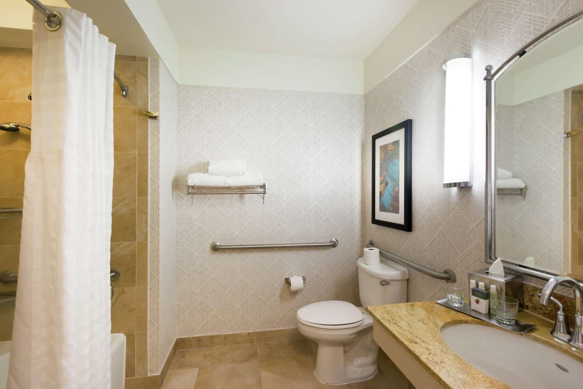 DoubleTree by Hilton Hotel & Suites Houston by the Galleria gallery photo in Houston, TX — image 13