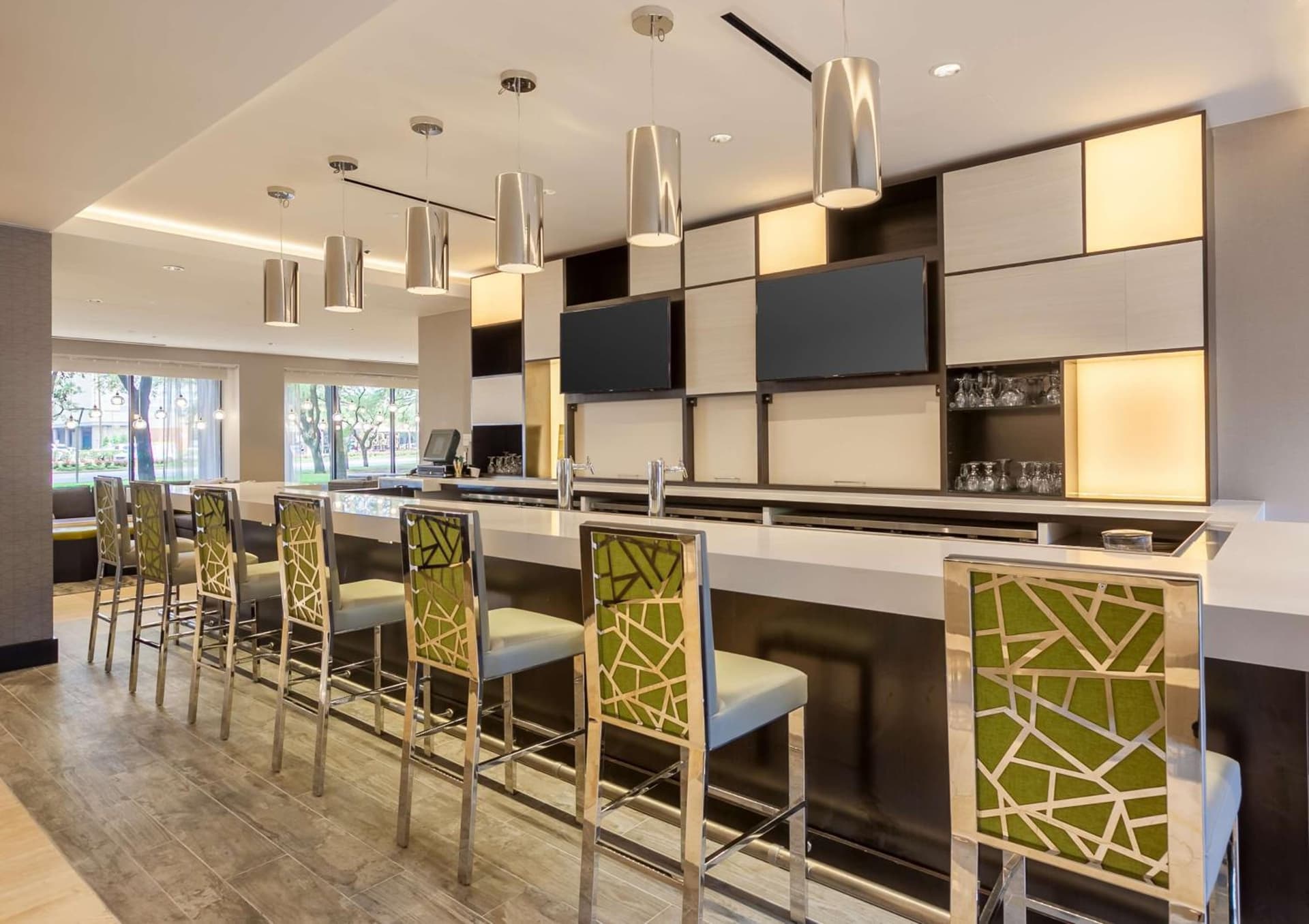 DoubleTree by Hilton Hotel & Suites Houston by the Galleria gallery photo in Houston, TX — image 27