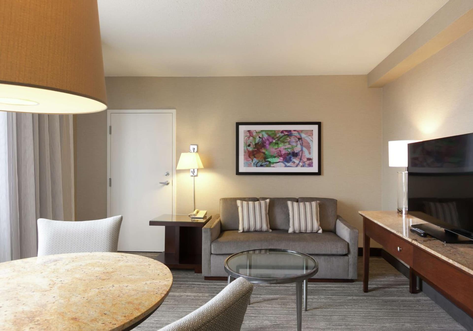 DoubleTree by Hilton Hotel & Suites Houston by the Galleria gallery photo in Houston, TX — image 22