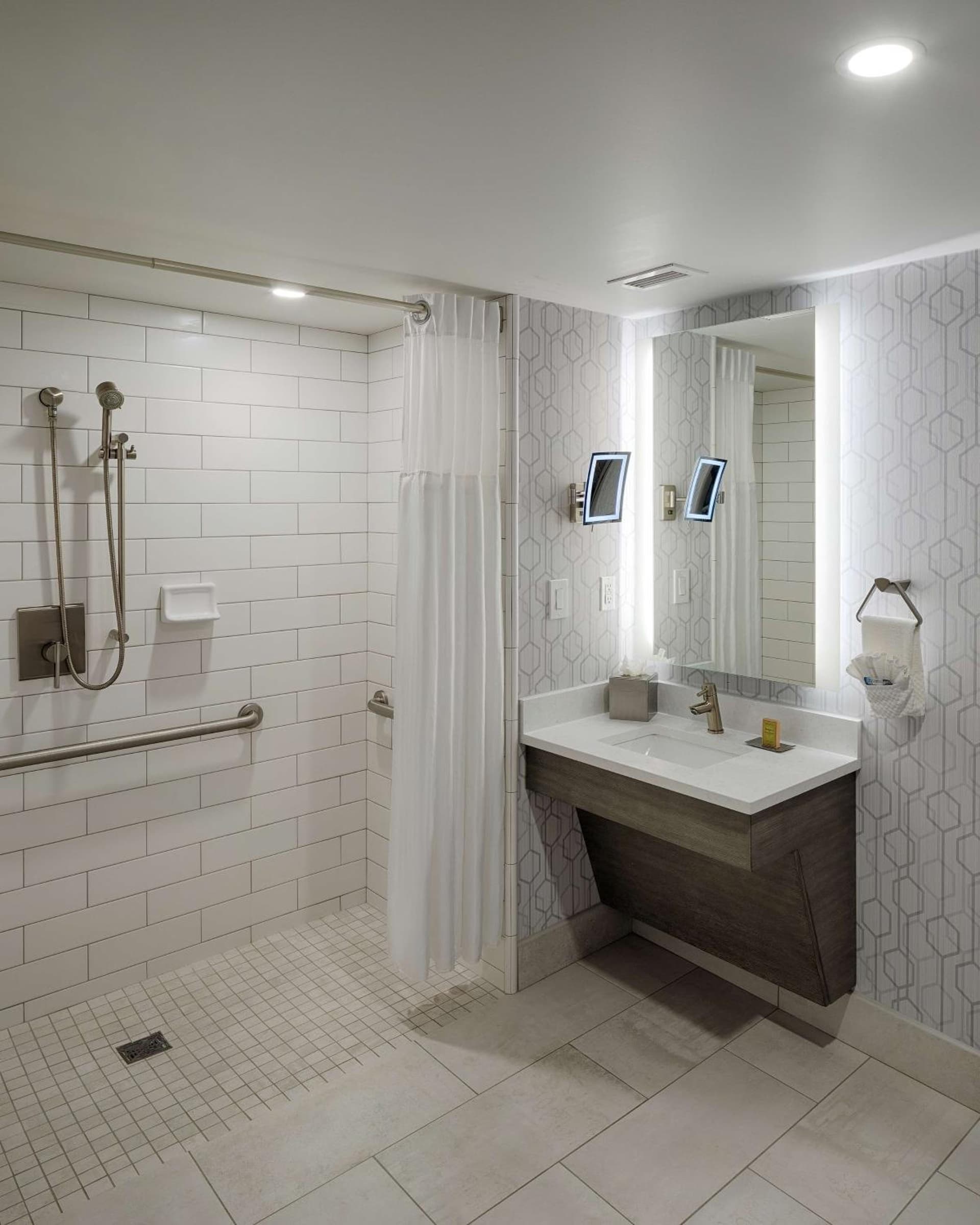 The Kingsley Bloomfield Hills - a DoubleTree by Hilton gallery photo in Bloomfield Hills, MI — image 58
