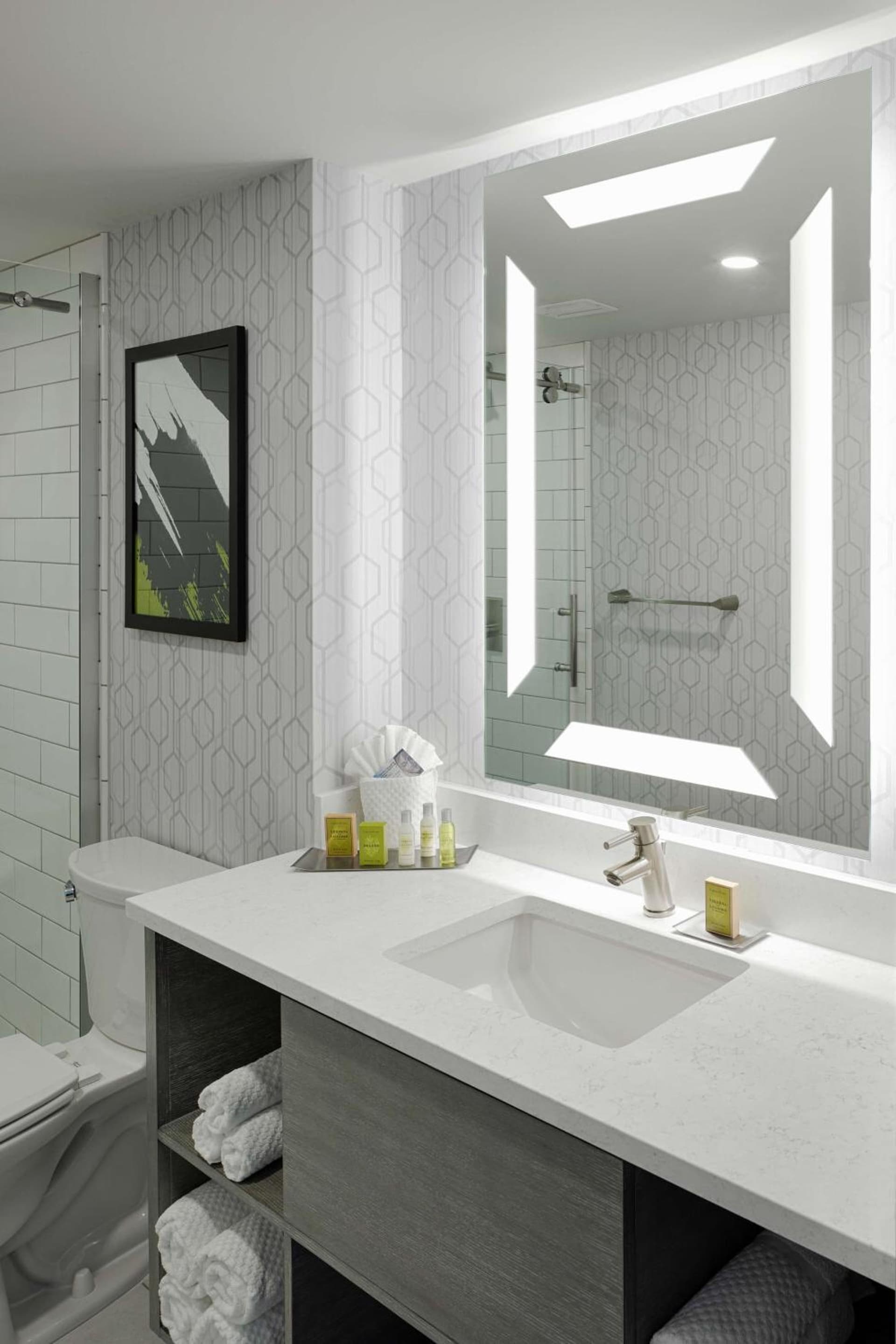The Kingsley Bloomfield Hills - a DoubleTree by Hilton gallery photo in Bloomfield Hills, MI — image 33