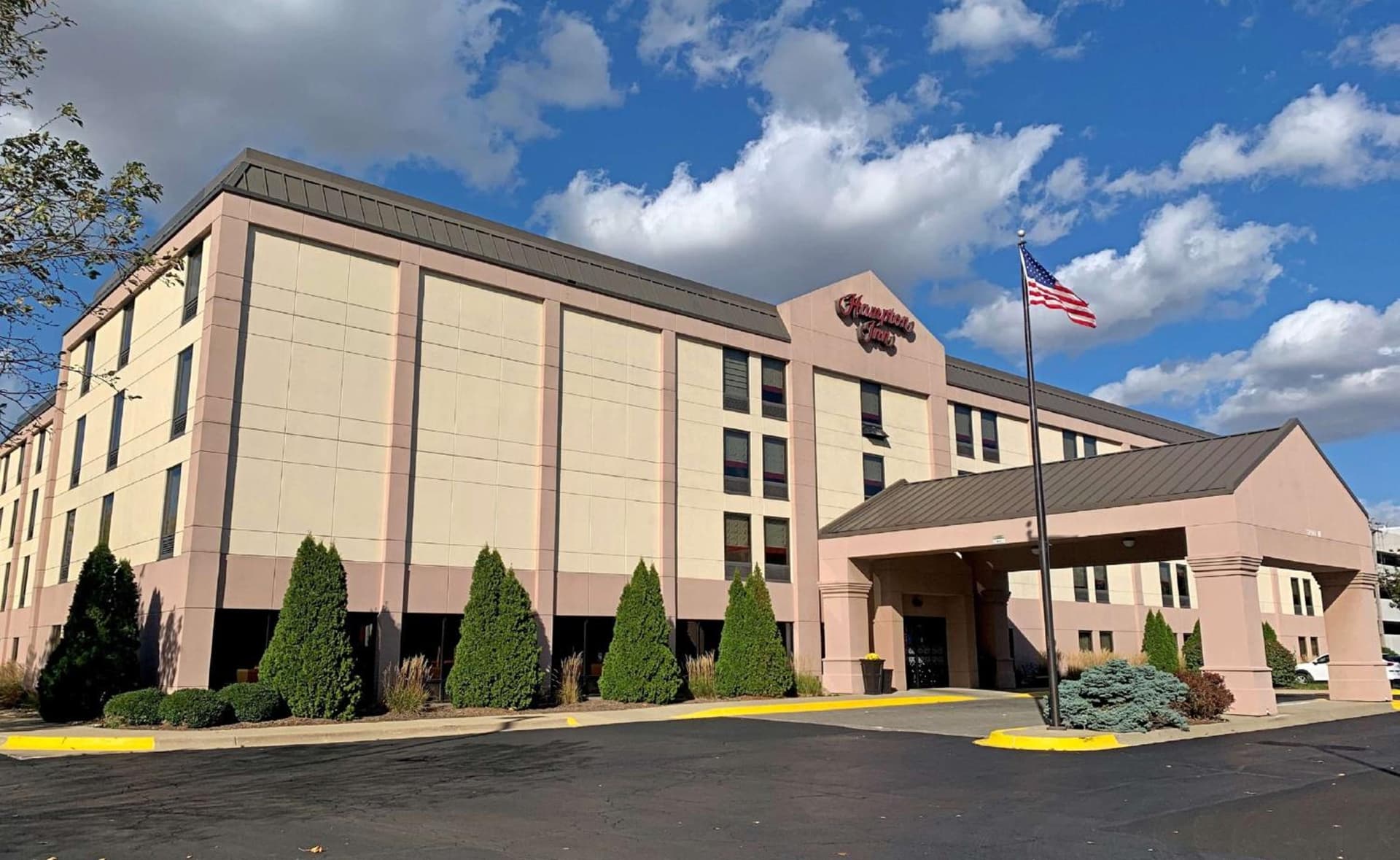 Hampton Inn Champaign/Urbana featured exterior or lobby in Urbana, IL — similar hotel