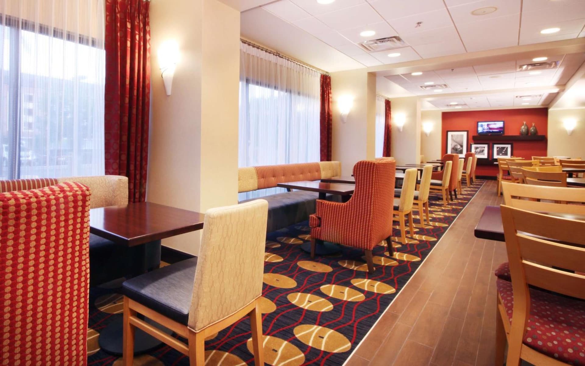 Hampton Inn Champaign/Urbana gallery photo in Urbana, IL — image 19