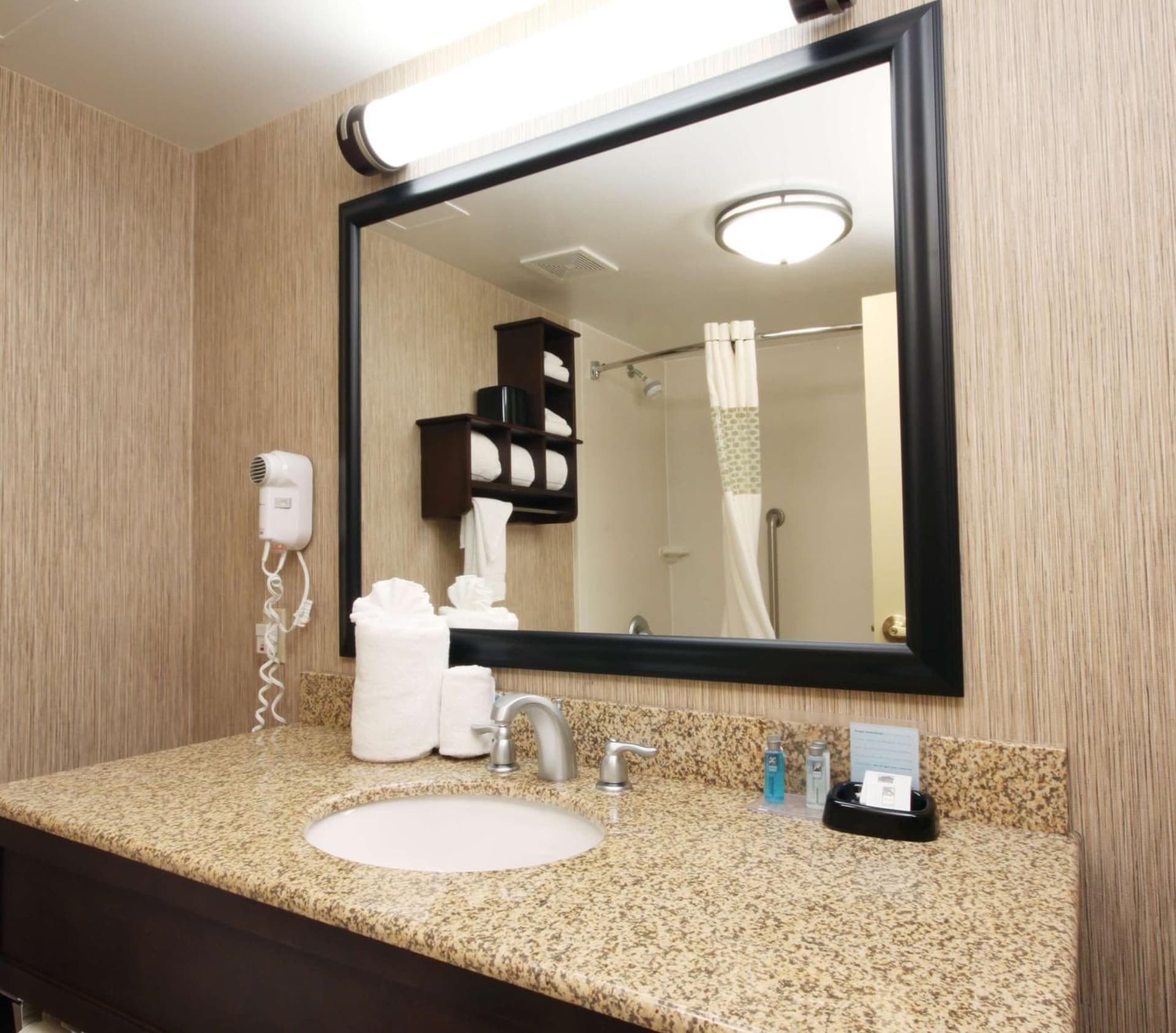 Hampton Inn Champaign/Urbana gallery photo in Urbana, IL — image 22