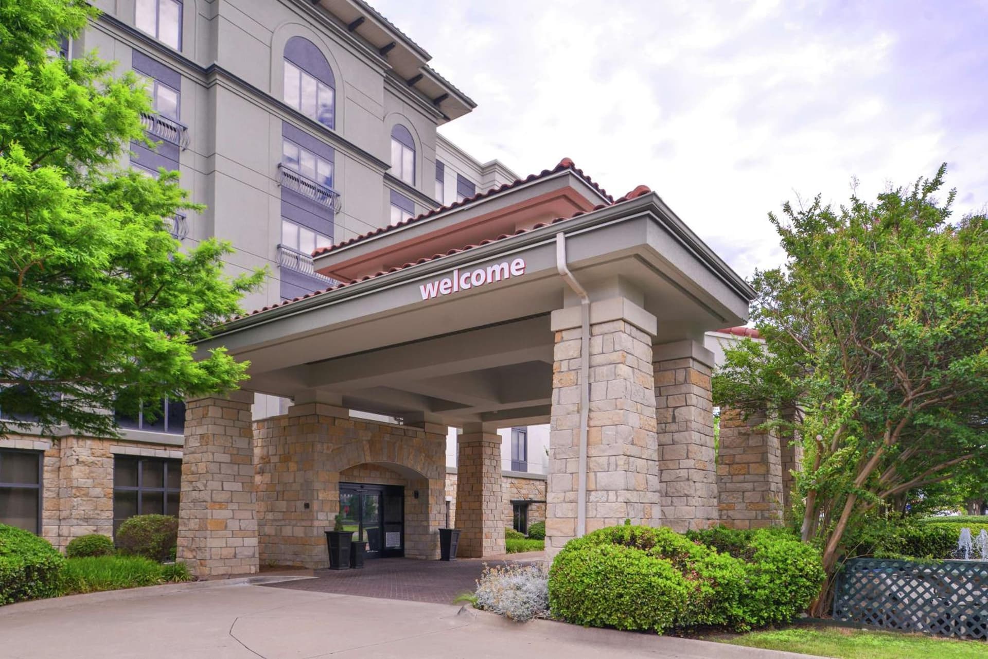 Hampton Inn & Suites Legacy Park-Frisco interior in Frisco, TX — gallery photo 2