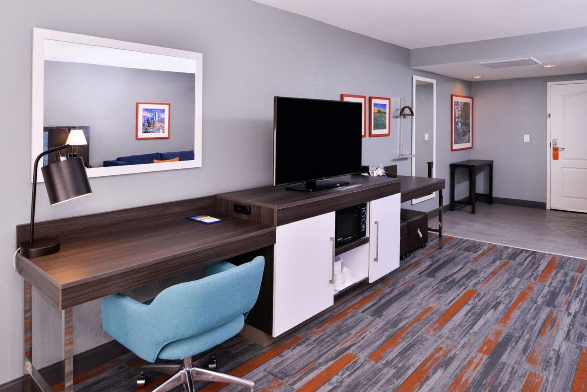 Hampton Inn & Suites Legacy Park-Frisco property views in Frisco, TX — gallery photo 3