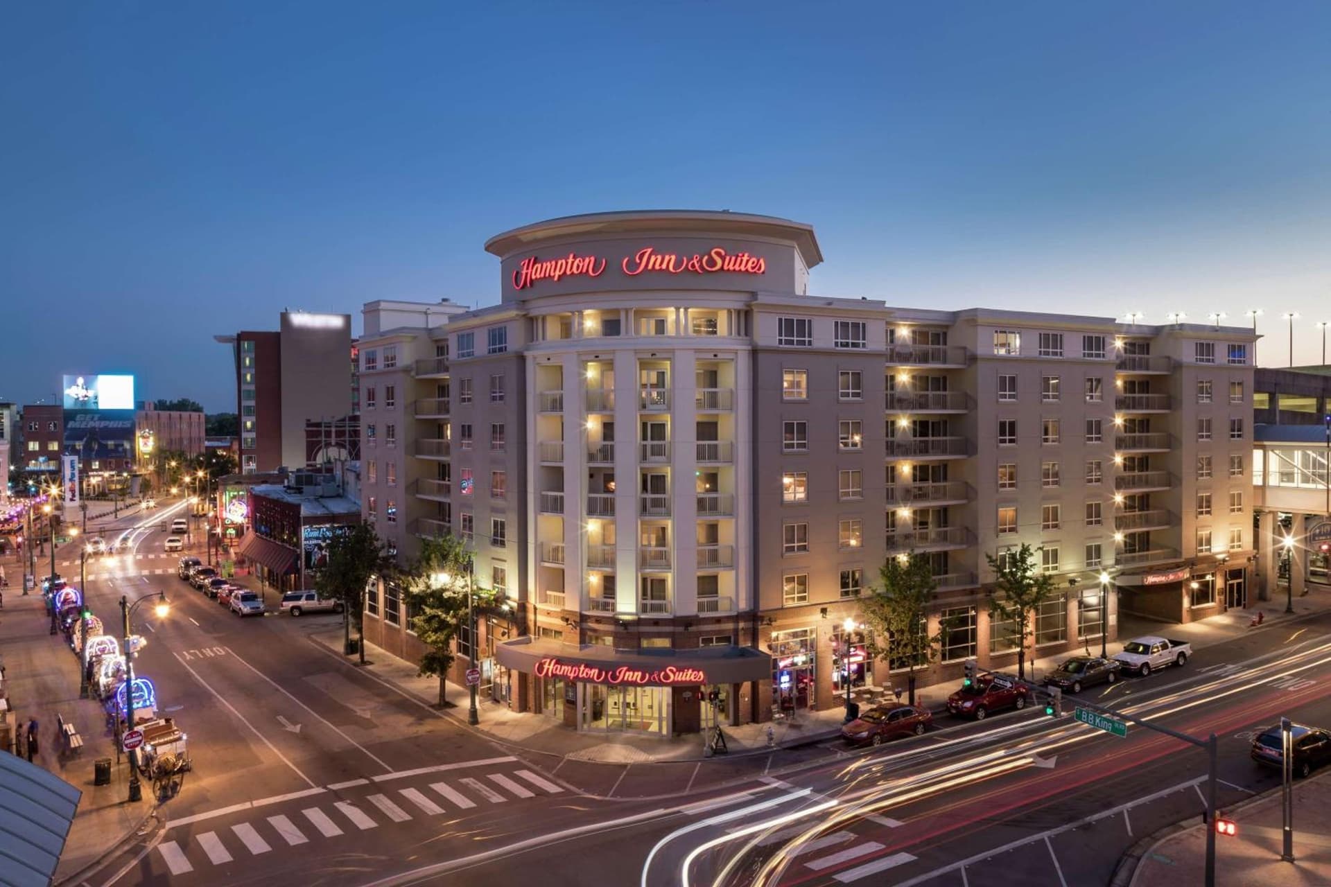 Hampton Inn & Suites Memphis-Beale Street interior in Memphis, TN — gallery photo 2