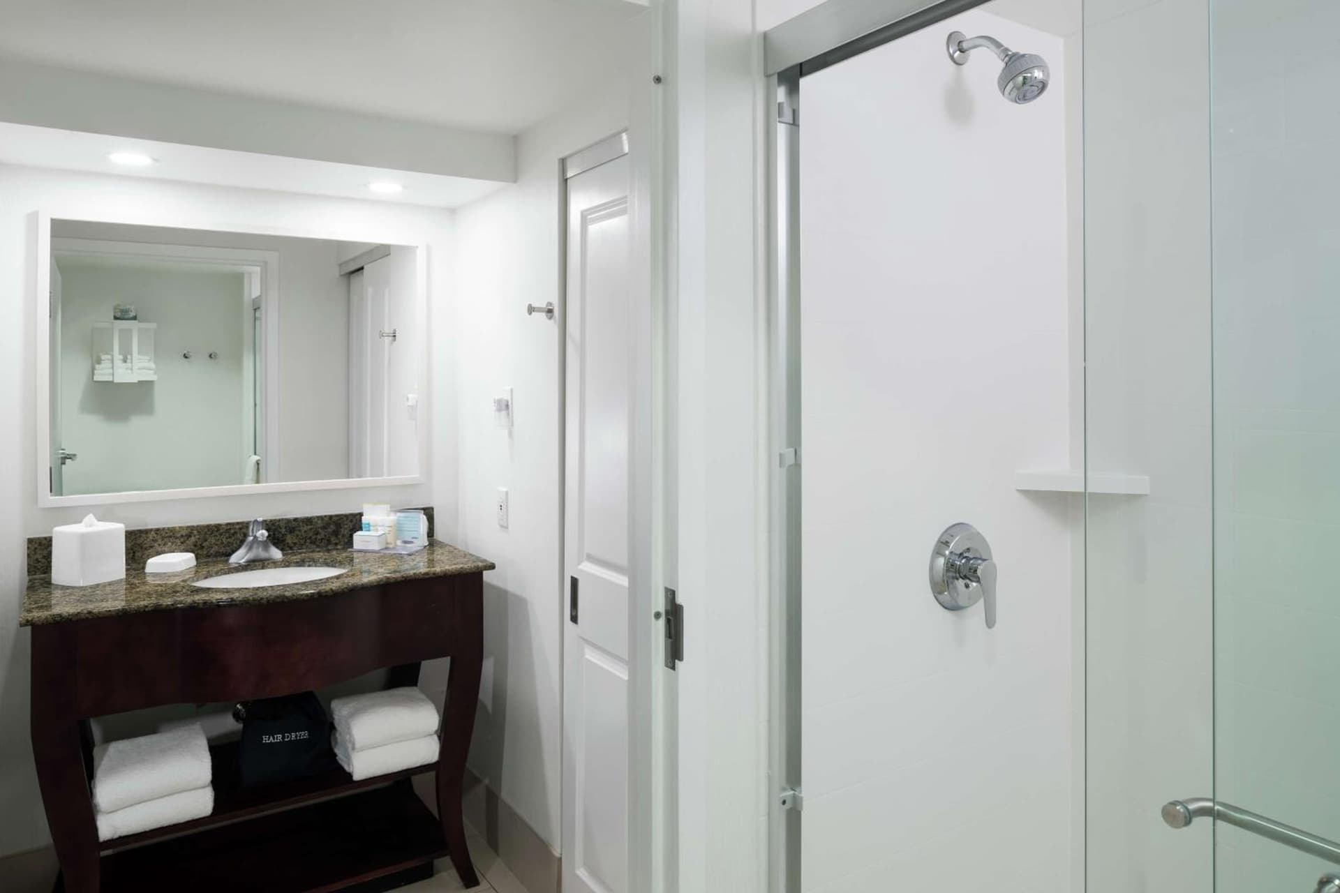Hampton Inn & Suites Memphis-Beale Street gallery photo in Memphis, TN — image 36