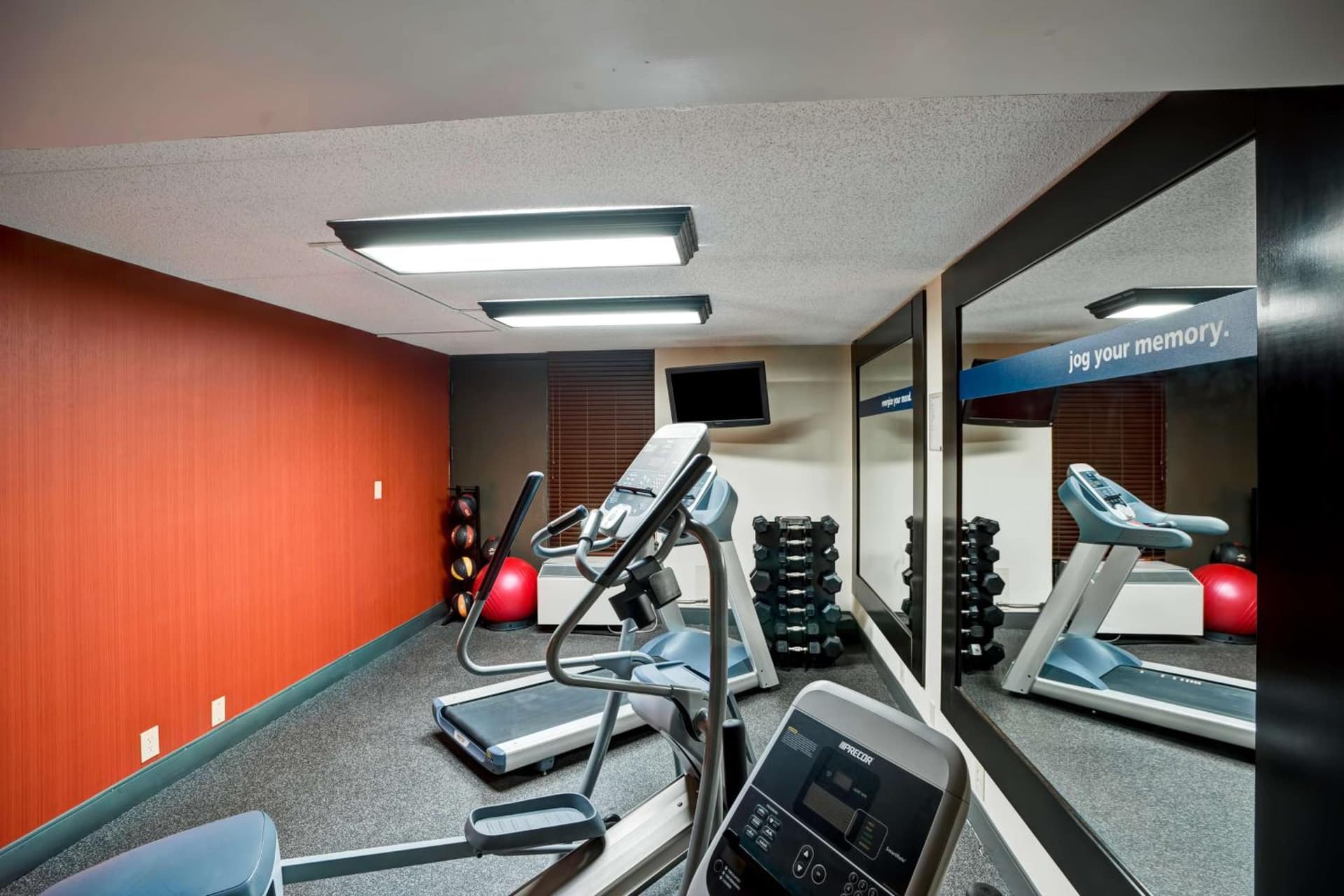 Hampton Inn Norfolk-Naval Base gallery photo in Norfolk, VA — image 32