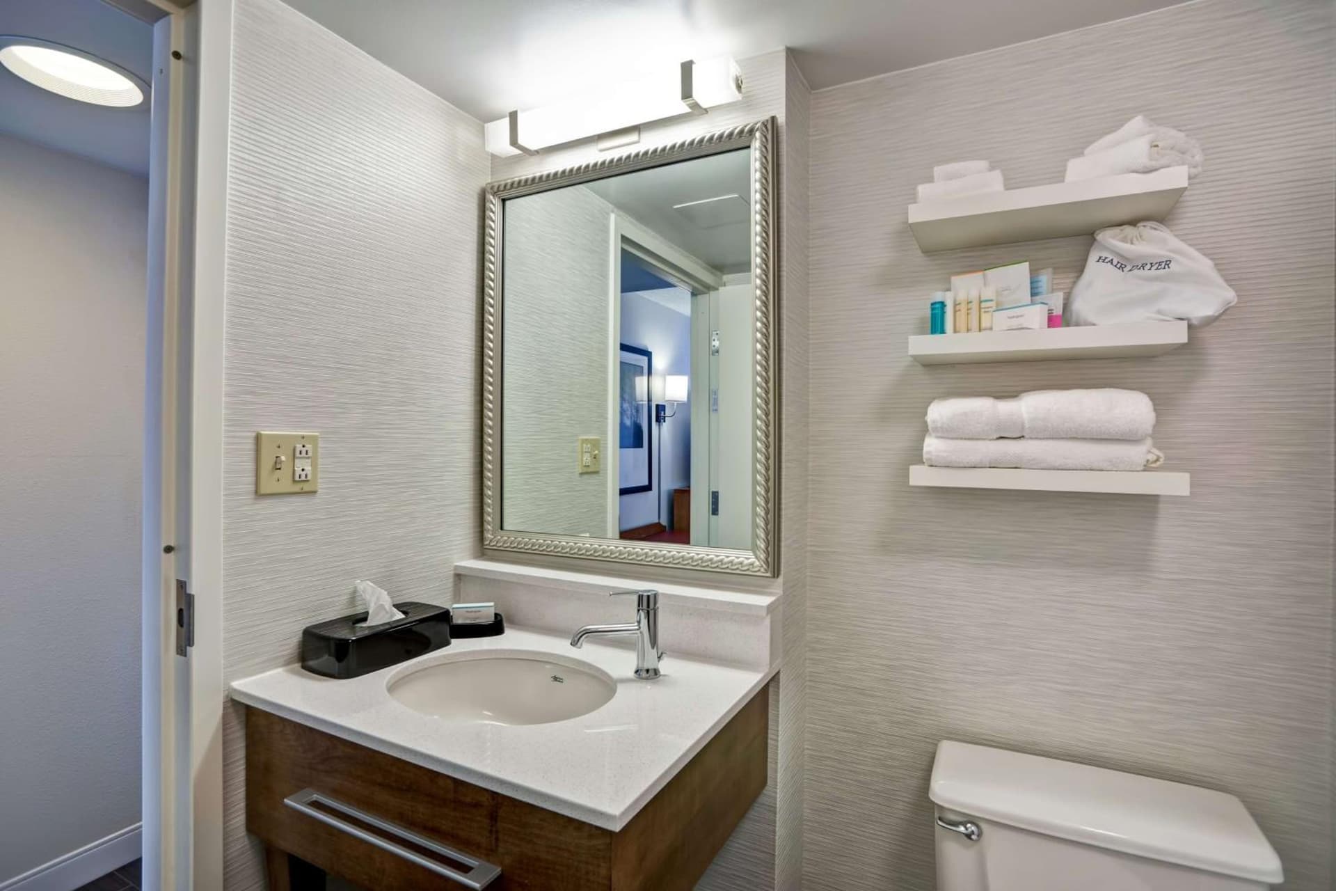 Hampton Inn Norfolk-Naval Base gallery photo in Norfolk, VA — image 17