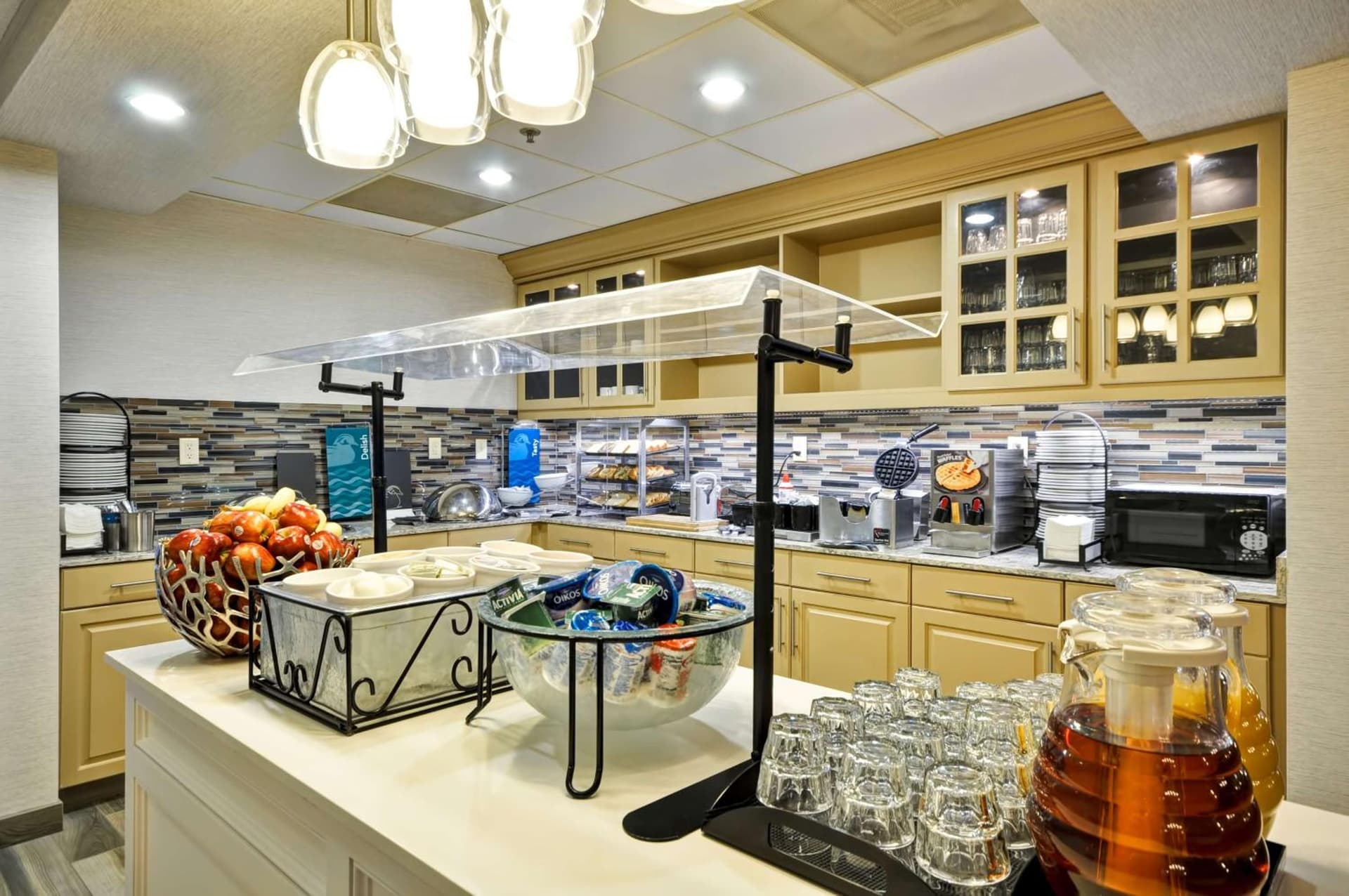 Homewood Suites by Hilton Phoenix-Biltmore property views in Phoenix, AZ — gallery photo 3