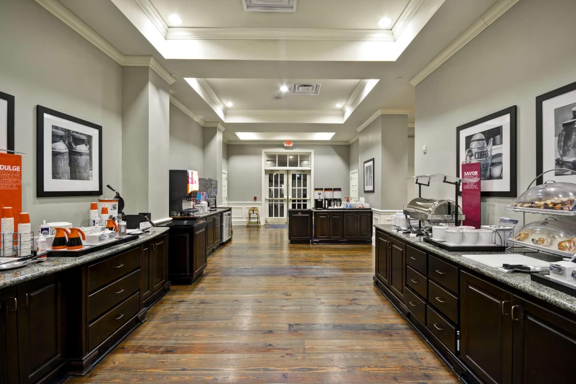 Hampton Inn & Suites Savannah Historic District property views in Savannah, GA — gallery photo 3