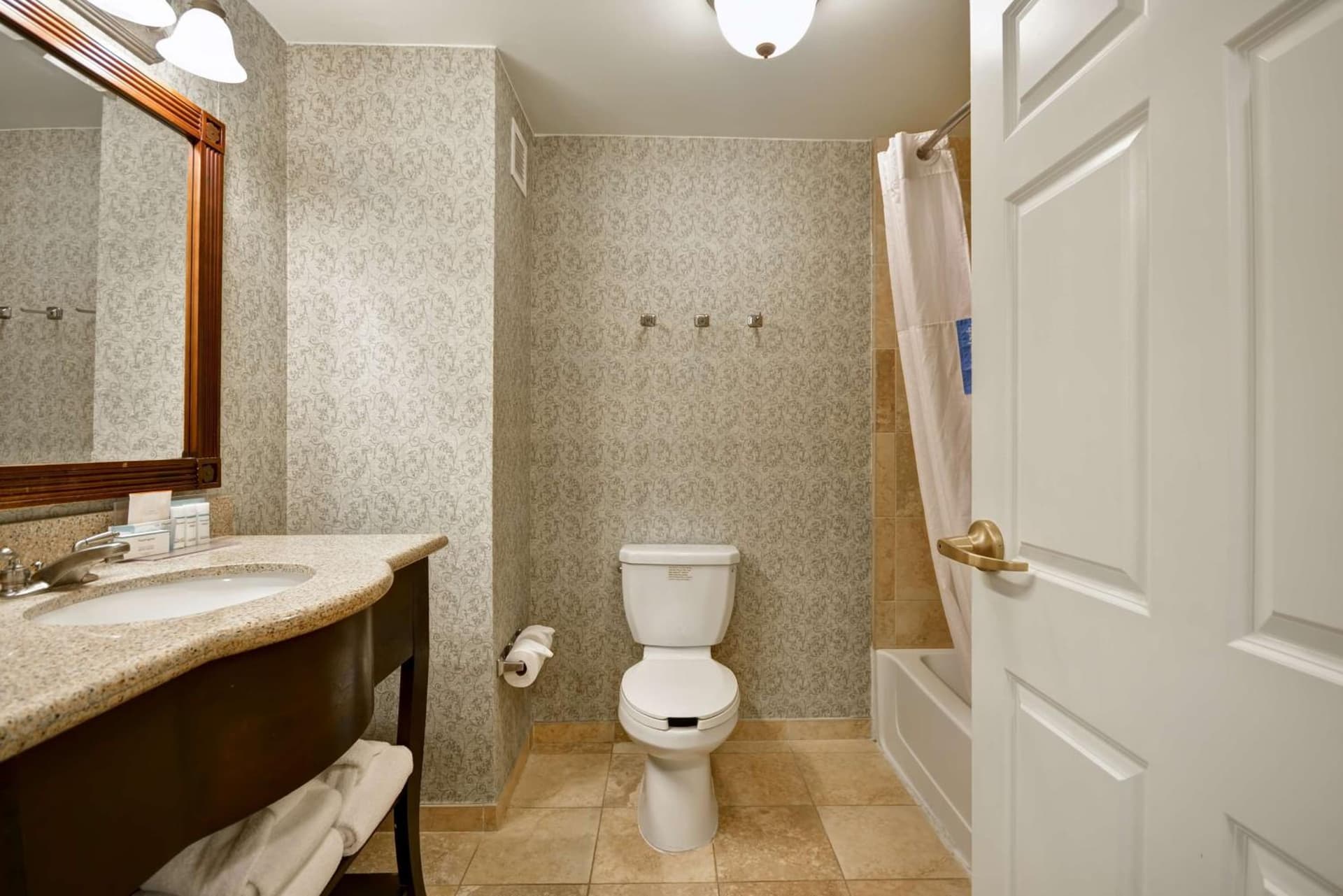 Hampton Inn & Suites Savannah Historic District gallery photo in Savannah, GA — image 70