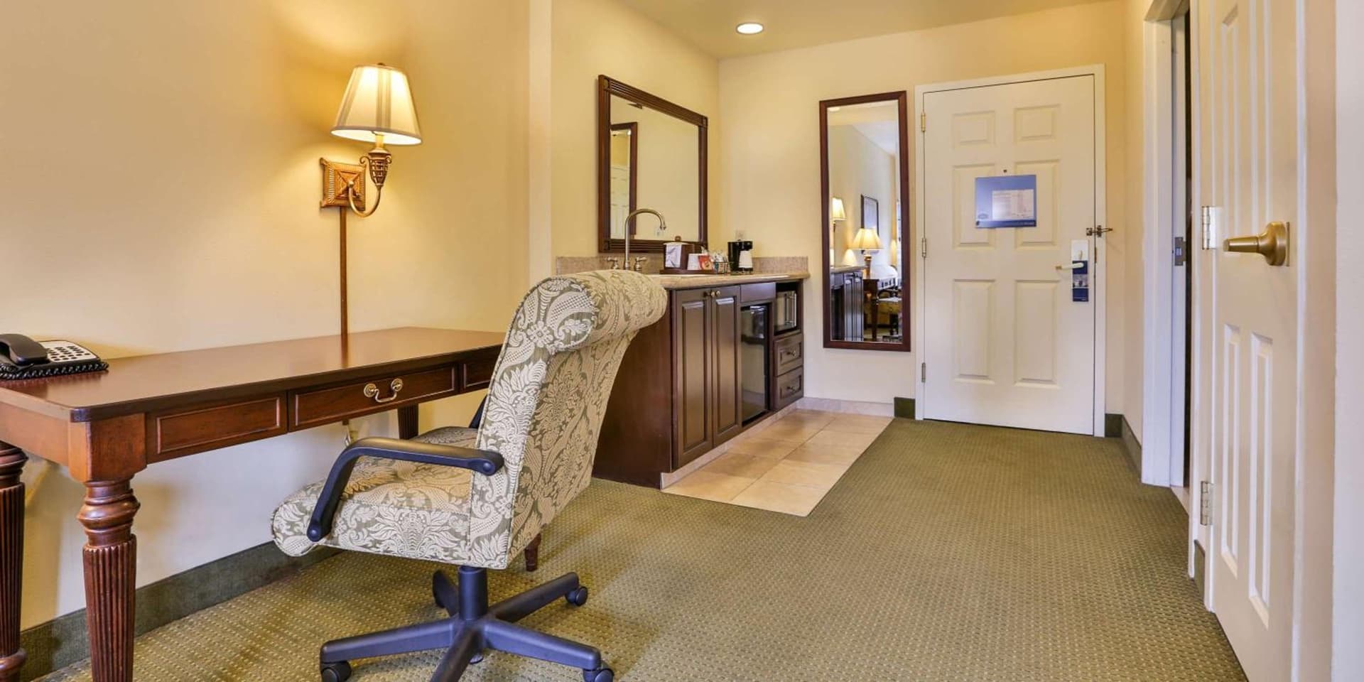Hampton Inn & Suites Savannah Historic District gallery photo in Savannah, GA — image 48