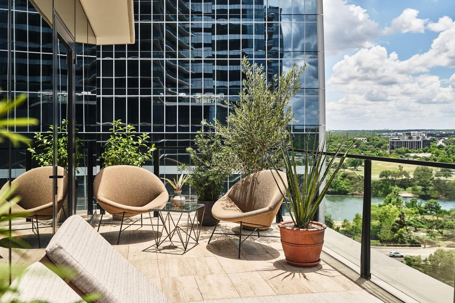 Austin Proper Hotel, a Member of Design Hotels gallery photo in Austin, TX — image 13